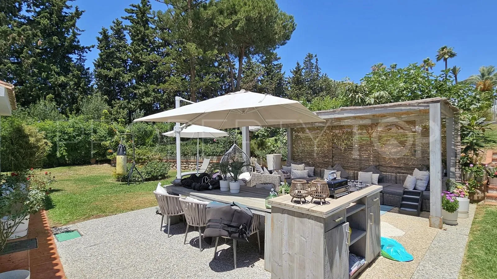 Villa en venta con 5 dormitorios en Paraiso Barronal