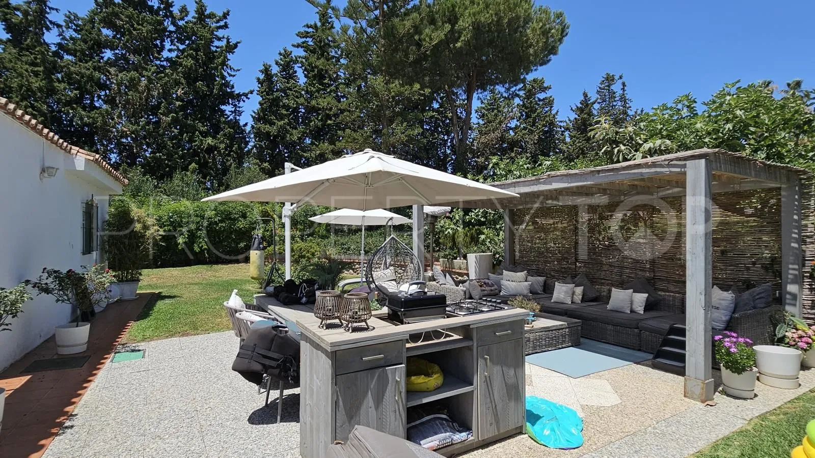 Villa en venta con 5 dormitorios en Paraiso Barronal