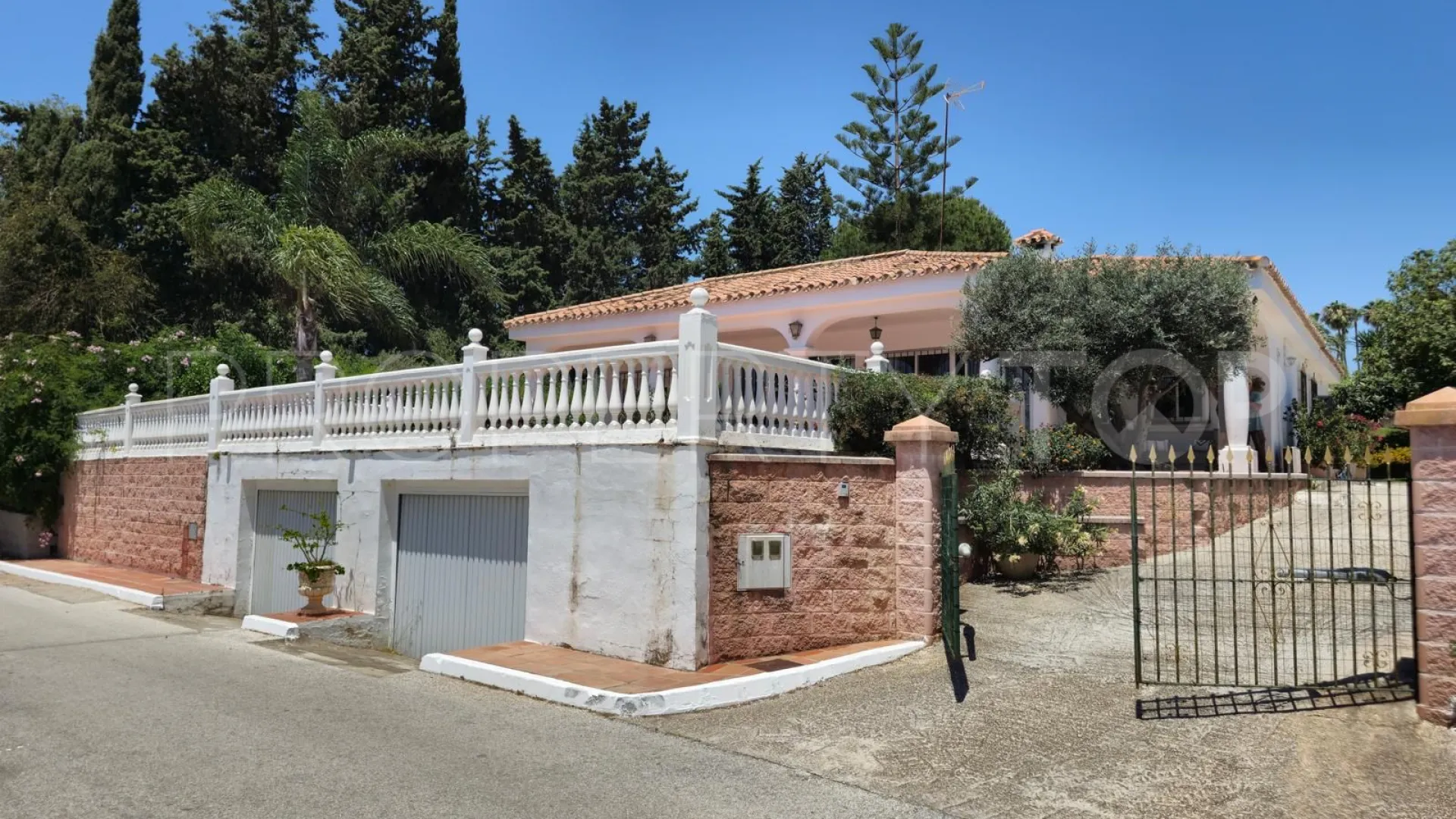 Villa en venta con 5 dormitorios en Paraiso Barronal