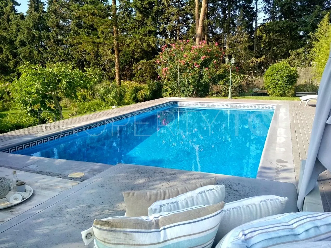 Villa en venta con 5 dormitorios en Paraiso Barronal