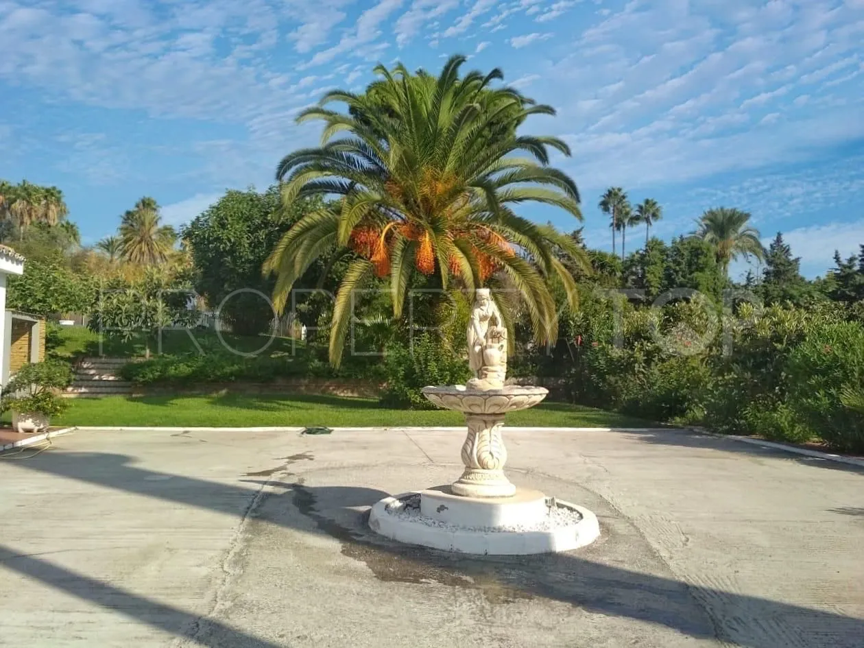 Villa en venta con 5 dormitorios en Paraiso Barronal
