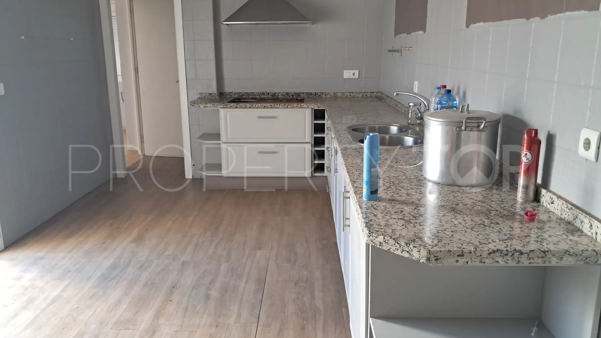 Se vende villa en Paraiso Medio