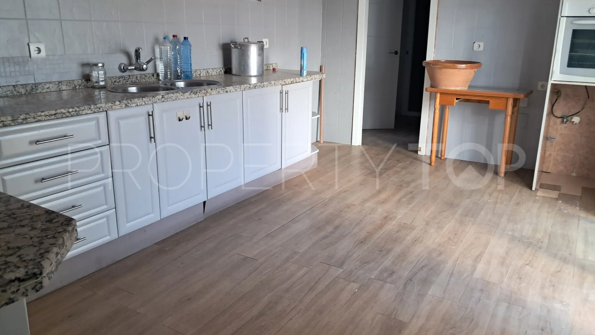 Se vende villa en Paraiso Medio