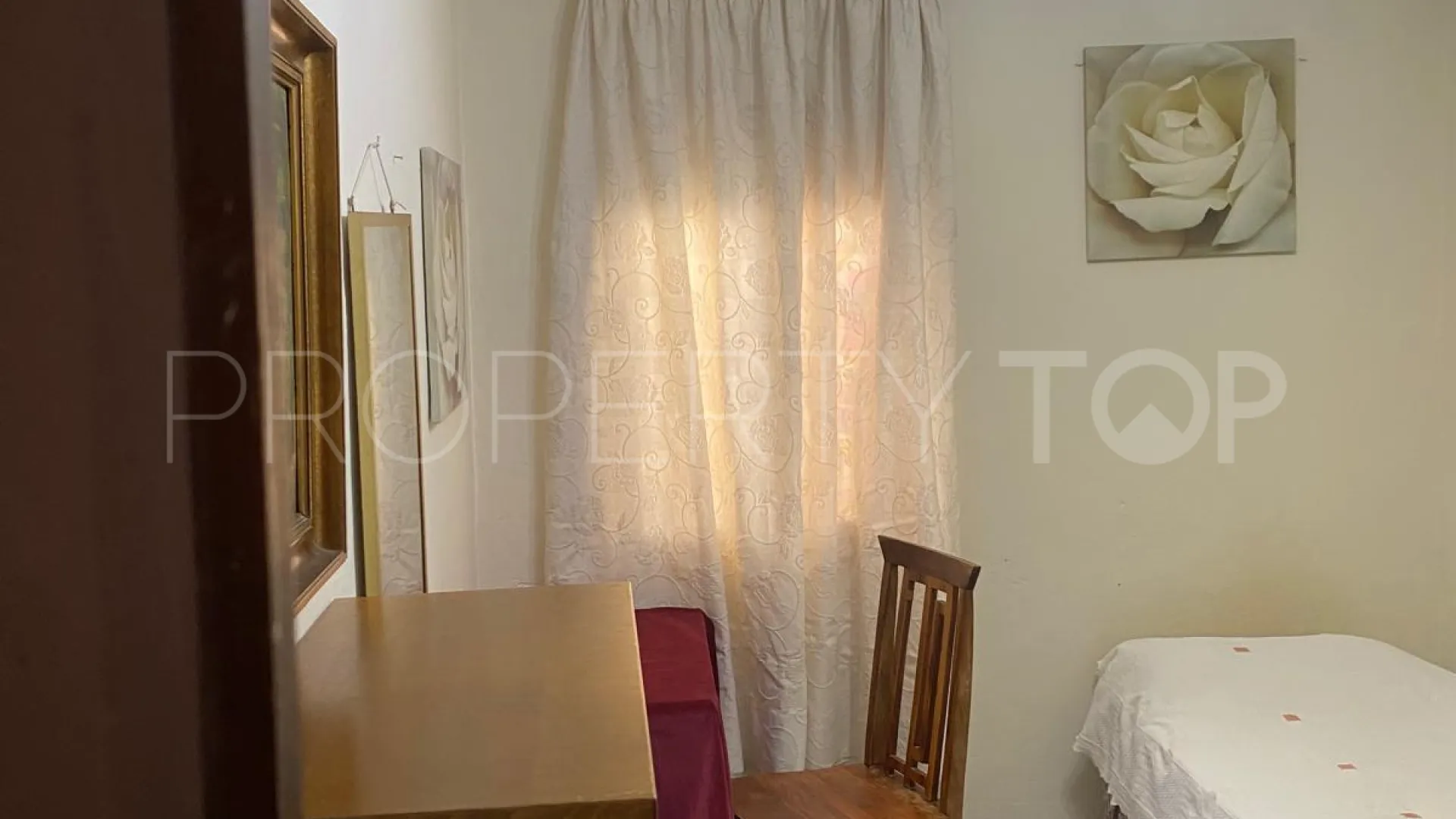 For sale town house with 6 bedrooms in Marbella Centro