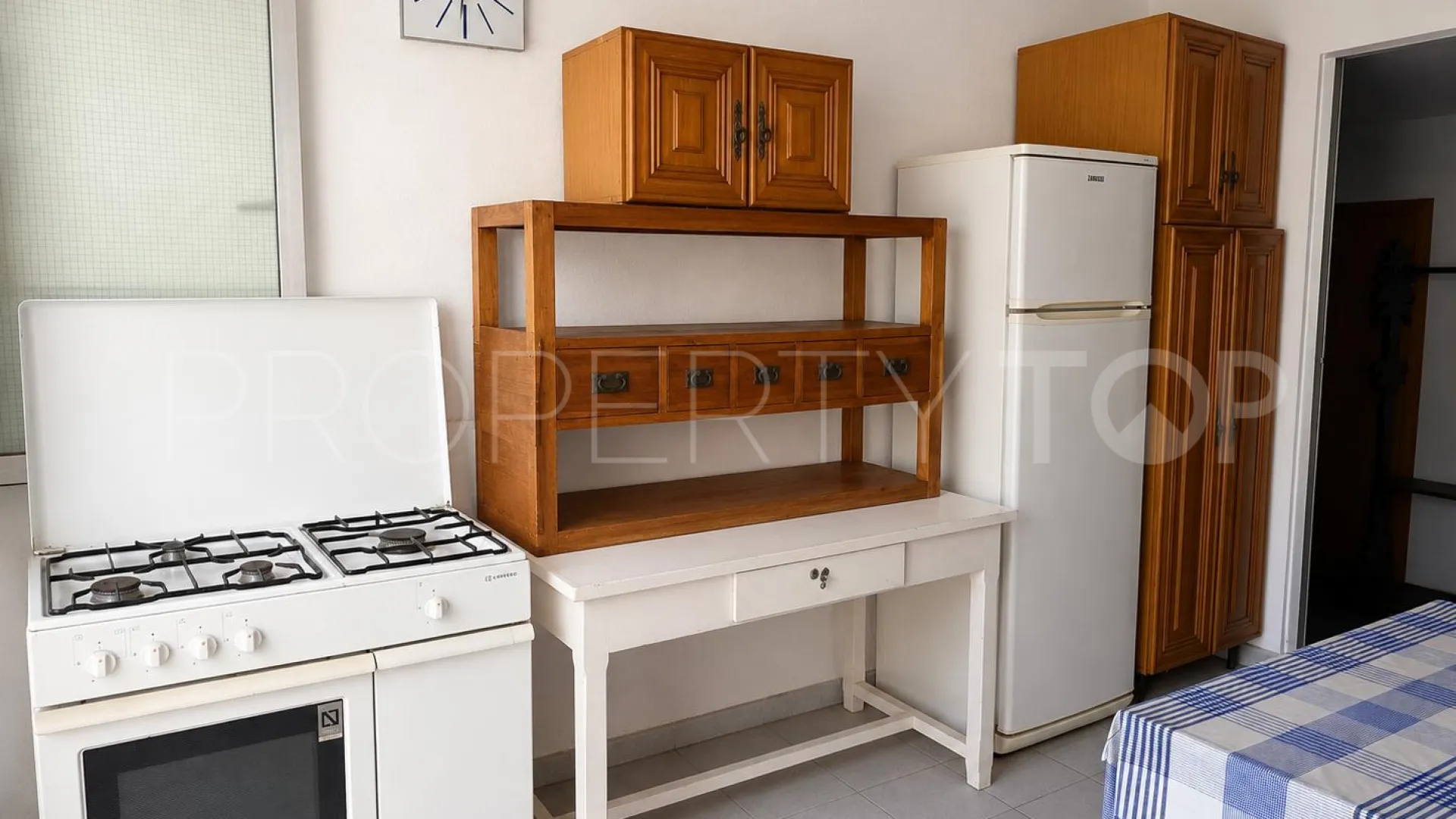 For sale town house with 6 bedrooms in Marbella Centro