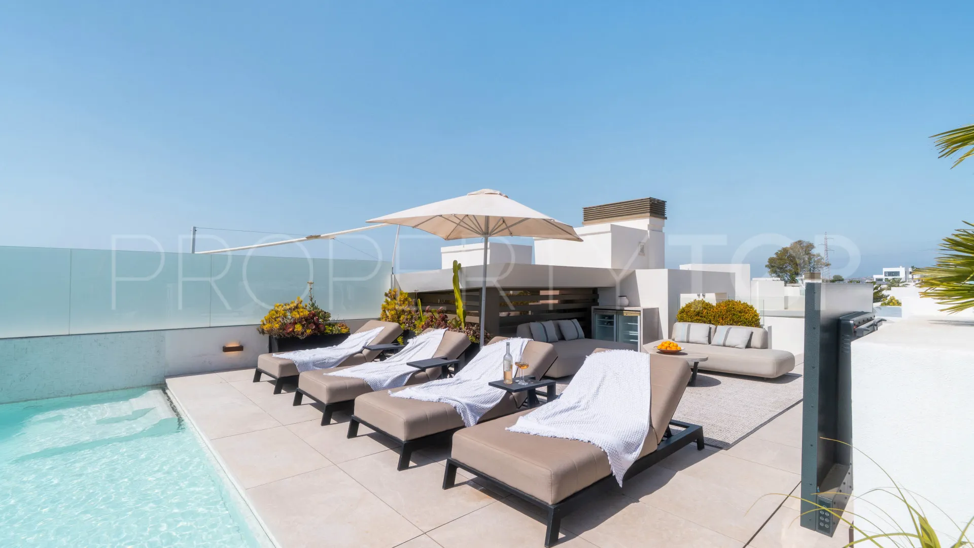 Villa en venta con 4 dormitorios en Celeste Marbella