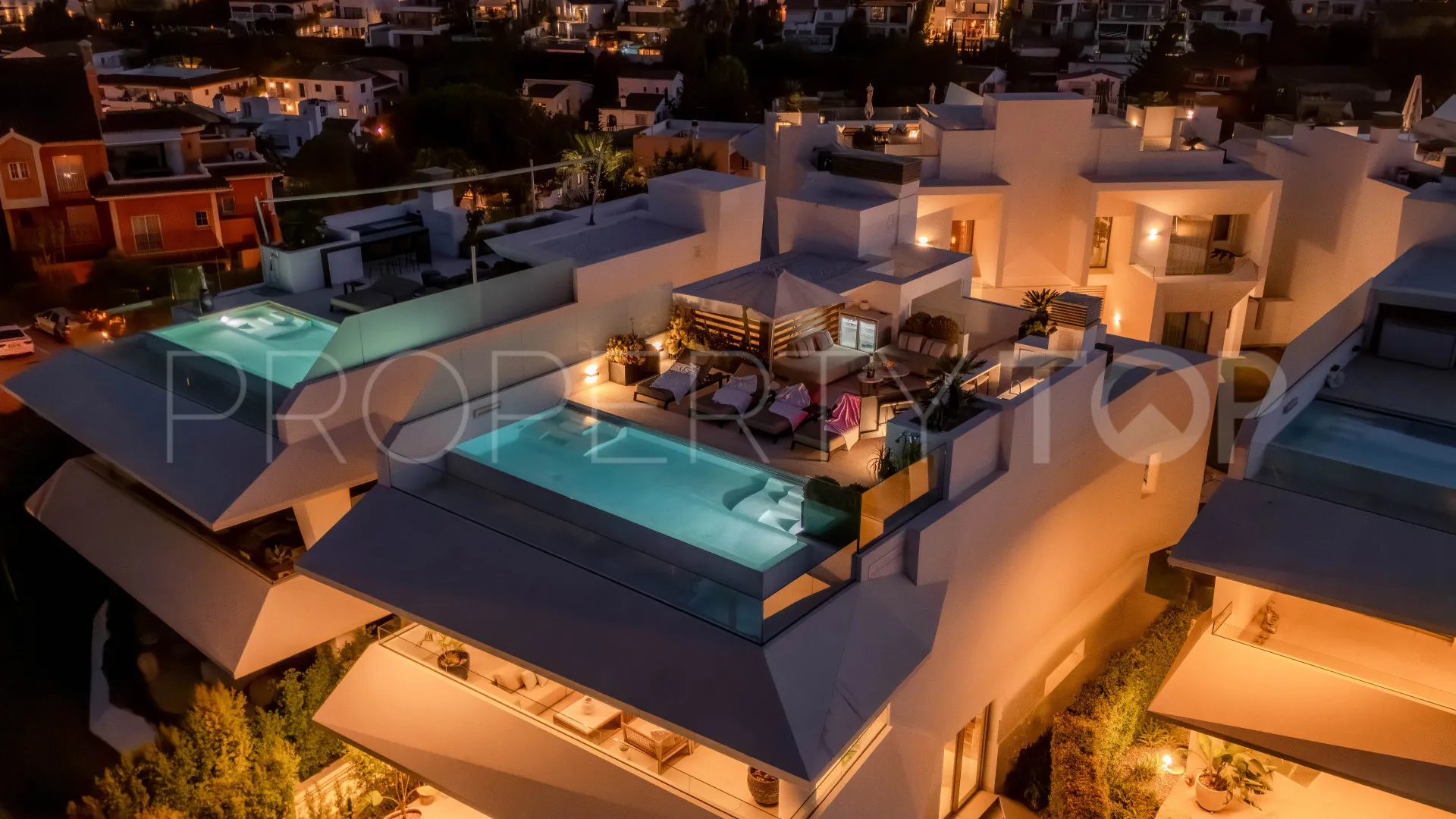 Villa en venta con 4 dormitorios en Celeste Marbella