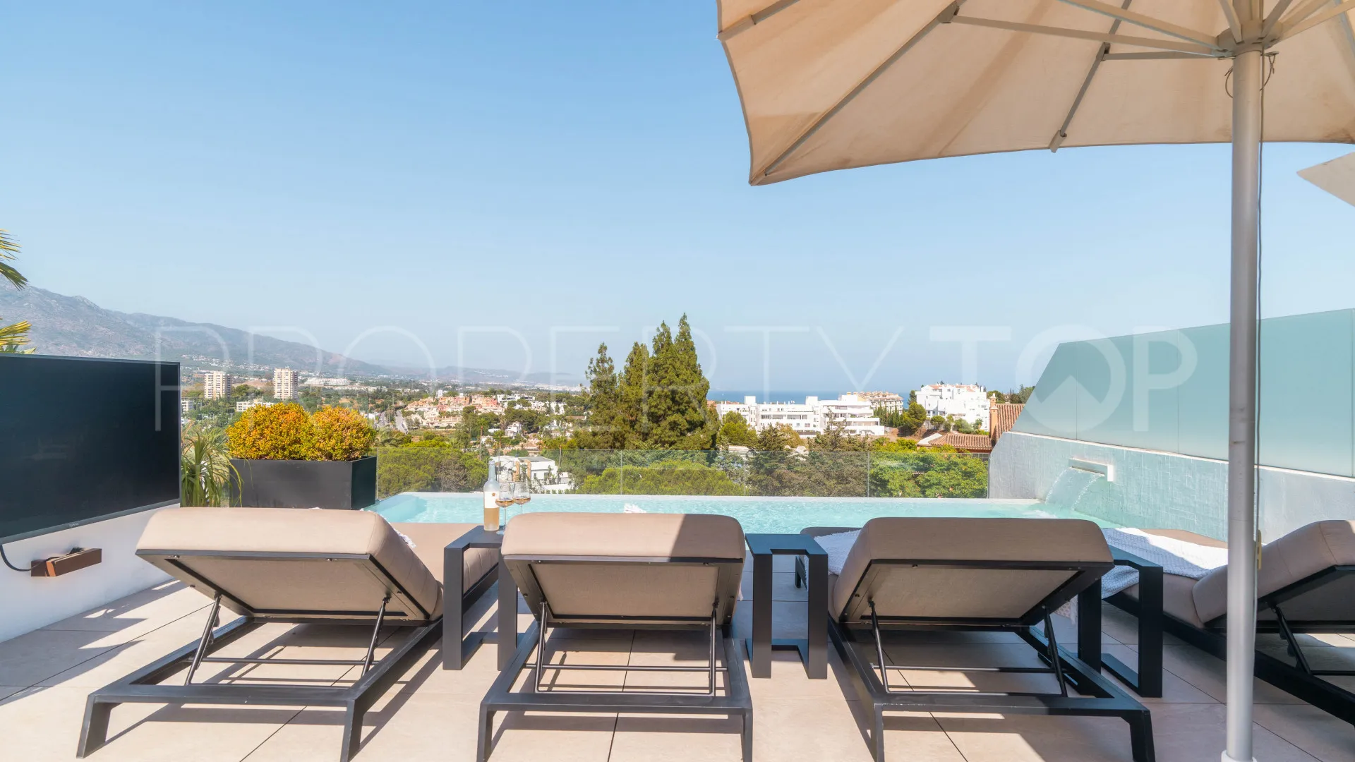 Villa en venta con 4 dormitorios en Celeste Marbella