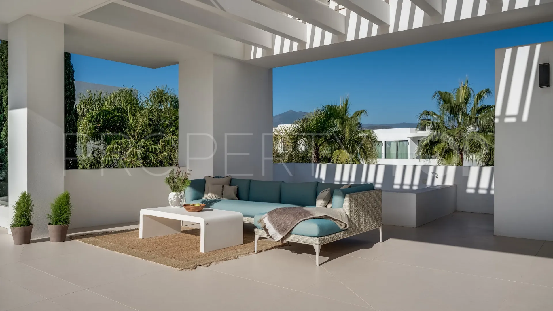 Se vende villa de 5 dormitorios en Golden Mile
