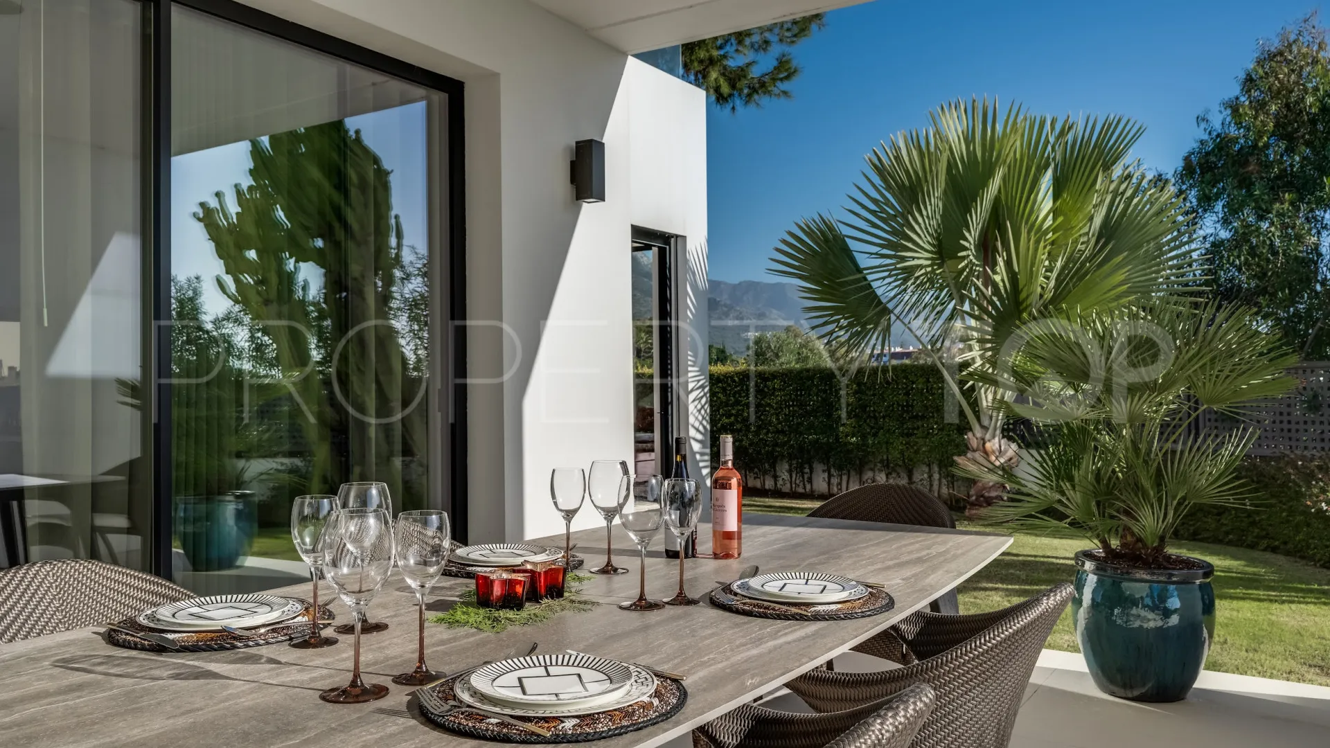 Se vende villa de 5 dormitorios en Golden Mile