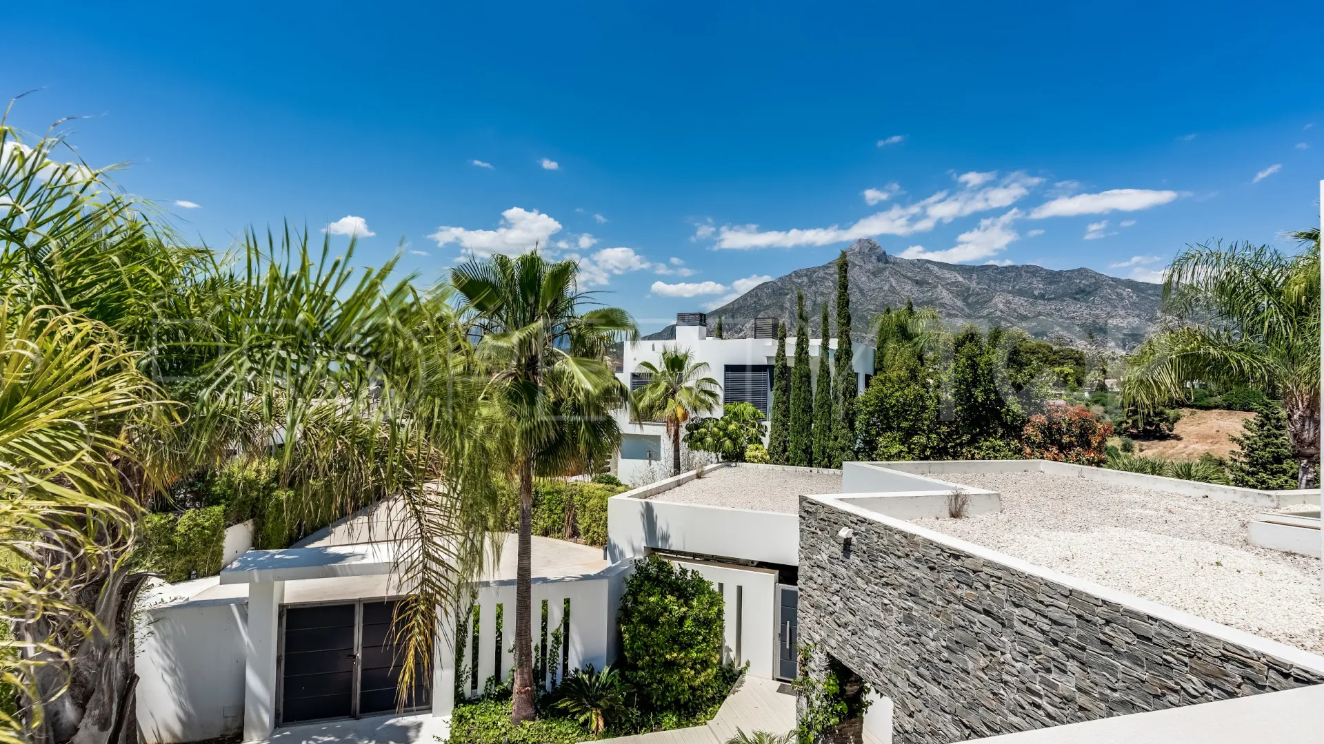 Se vende villa de 5 dormitorios en Golden Mile