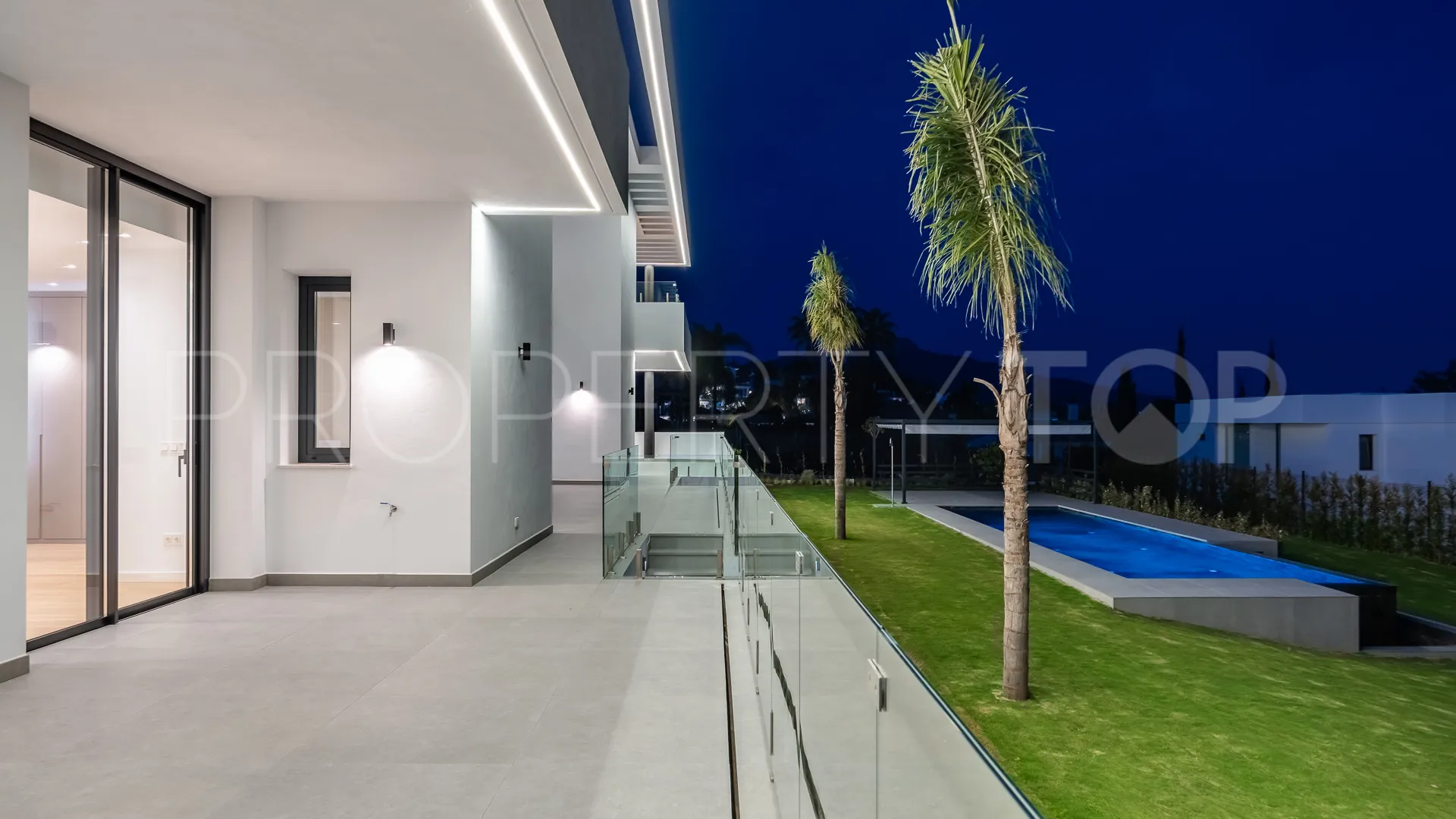 6 bedrooms Paraiso Alto villa for sale