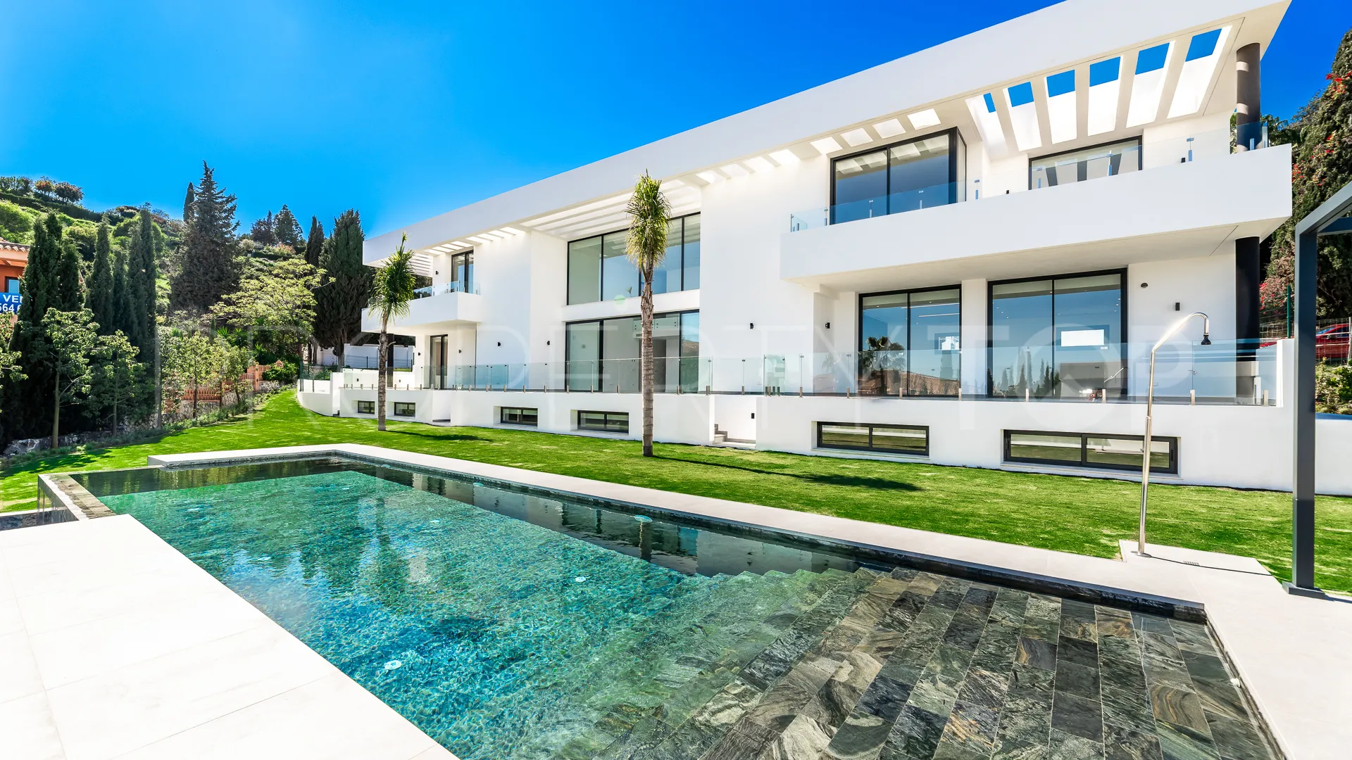 6 bedrooms Paraiso Alto villa for sale