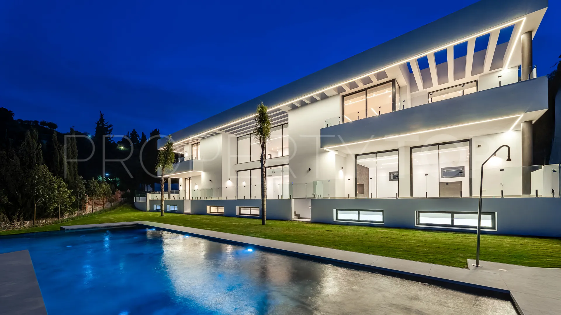 6 bedrooms Paraiso Alto villa for sale