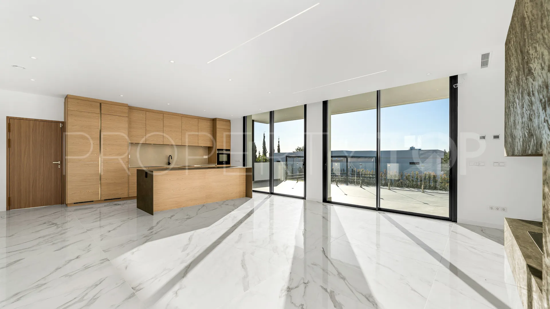 6 bedrooms Paraiso Alto villa for sale