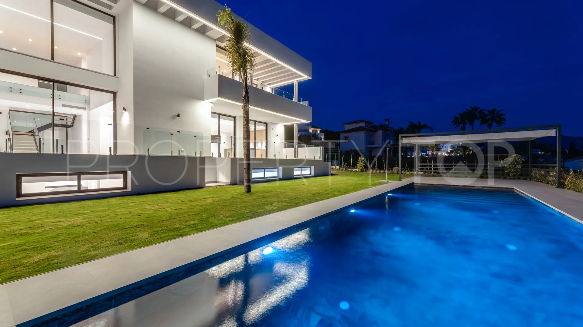 6 bedrooms Paraiso Alto villa for sale