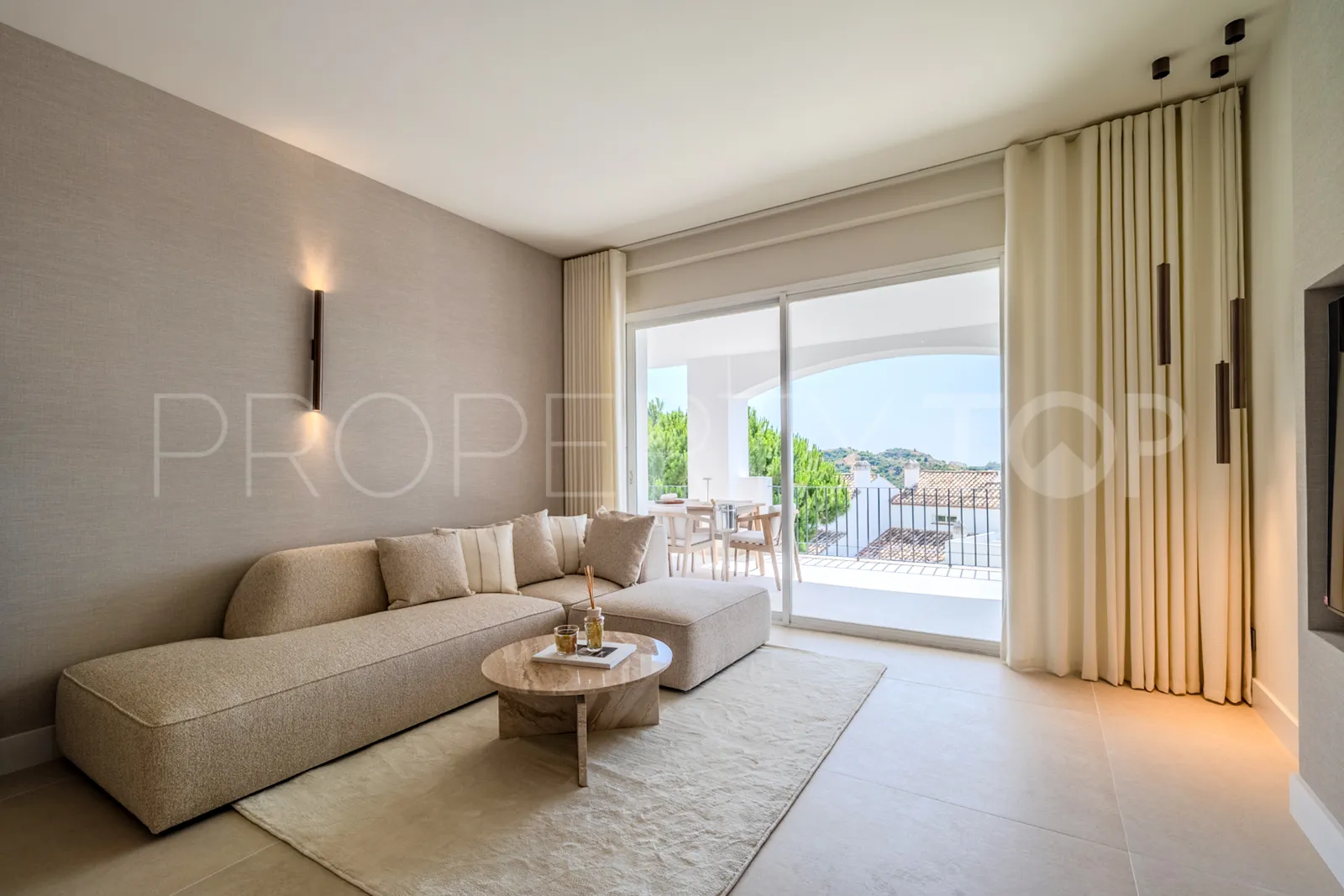 For sale apartment in La Quinta with 3 bedrooms