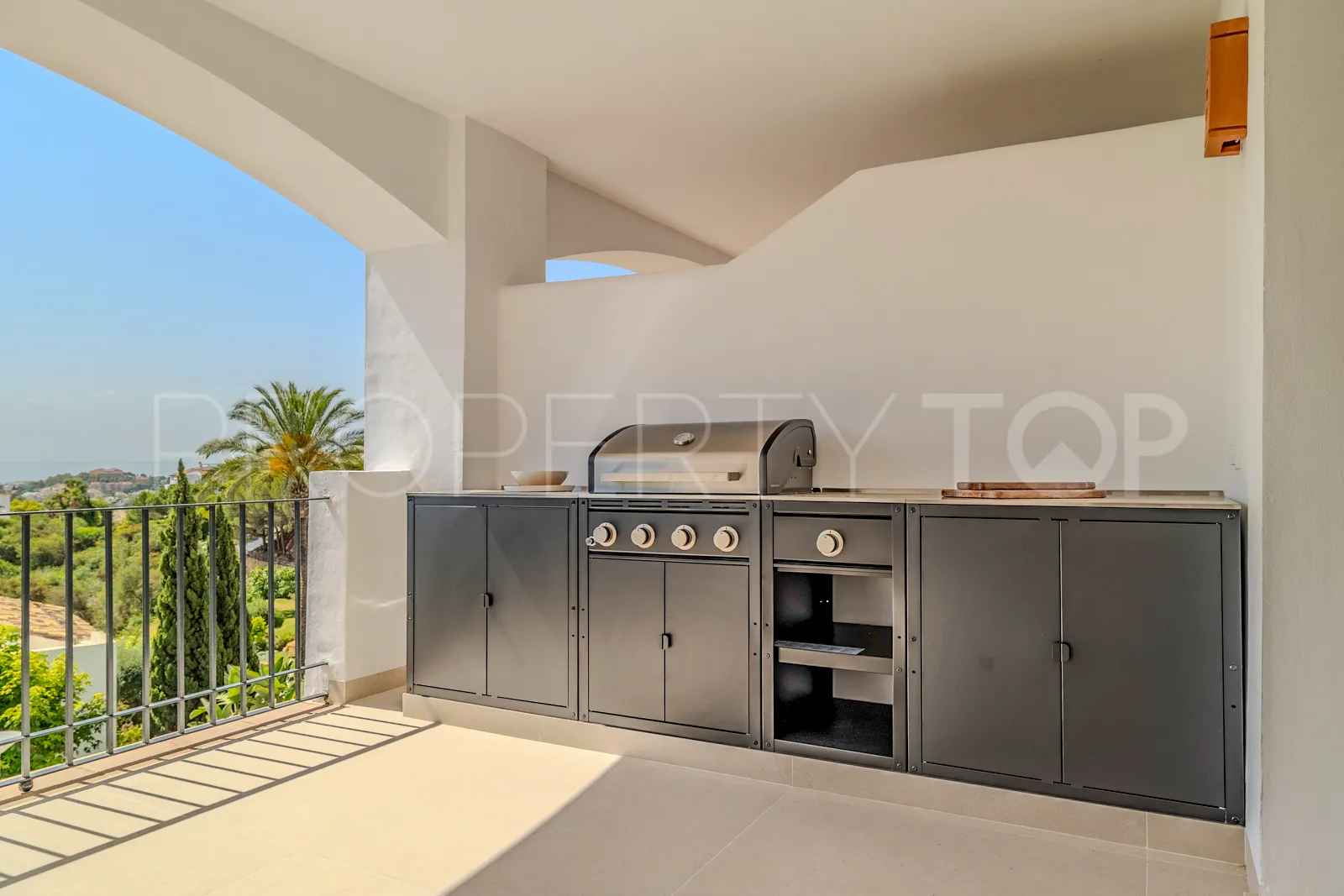 For sale apartment in La Quinta with 3 bedrooms