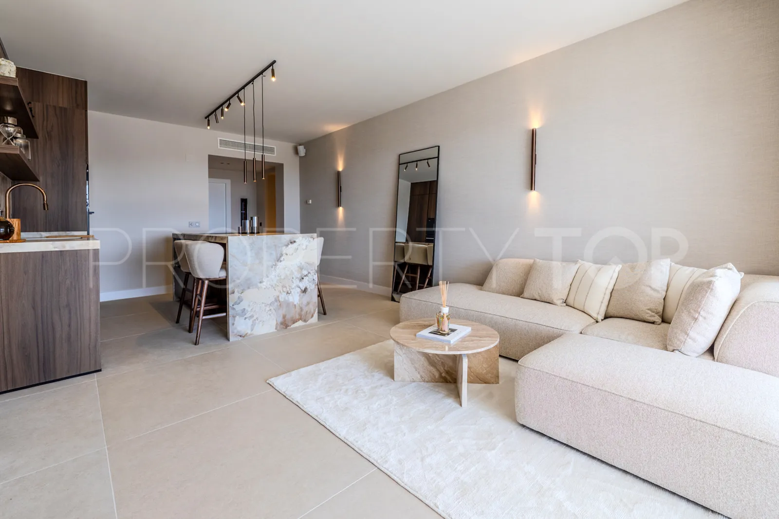 For sale apartment in La Quinta with 3 bedrooms