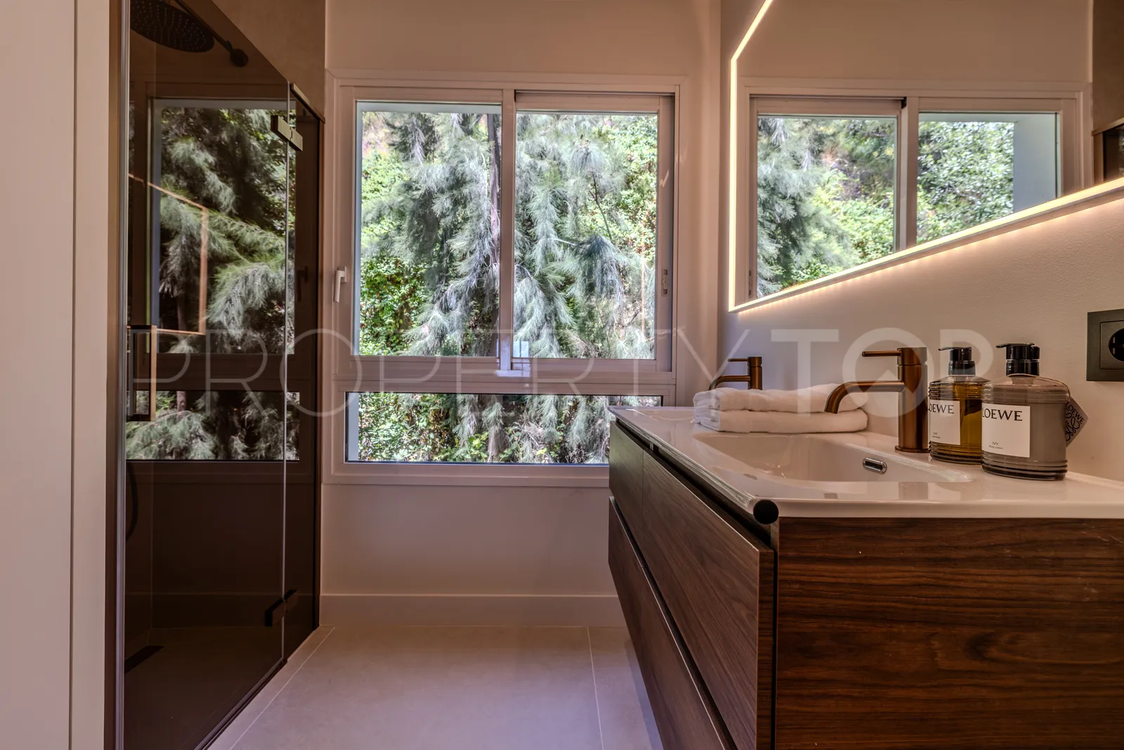 For sale apartment in La Quinta with 3 bedrooms
