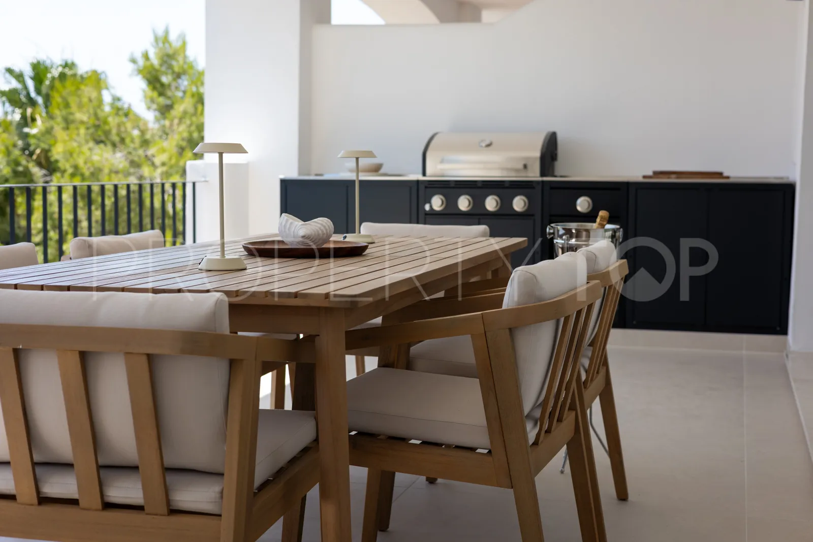 For sale apartment in La Quinta with 3 bedrooms