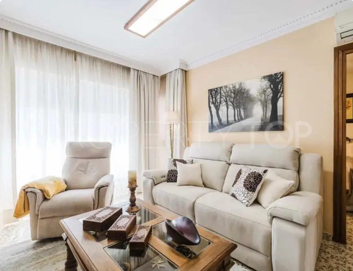 Buy town house with 4 bedrooms in San Pedro de Alcantara