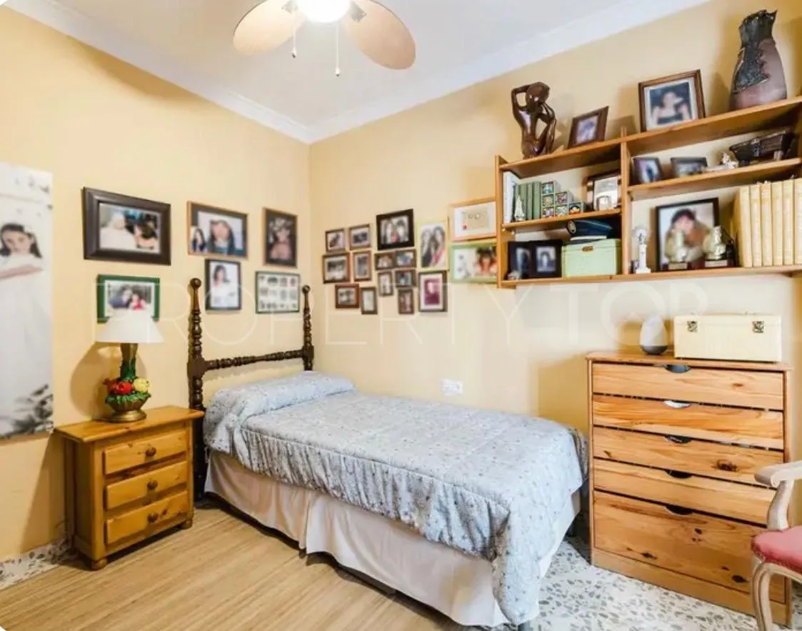 Buy town house with 4 bedrooms in San Pedro de Alcantara