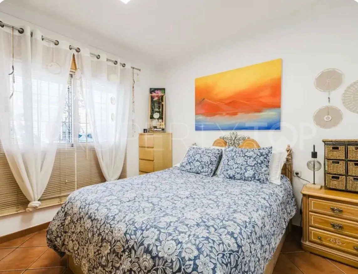 Buy town house with 4 bedrooms in San Pedro de Alcantara