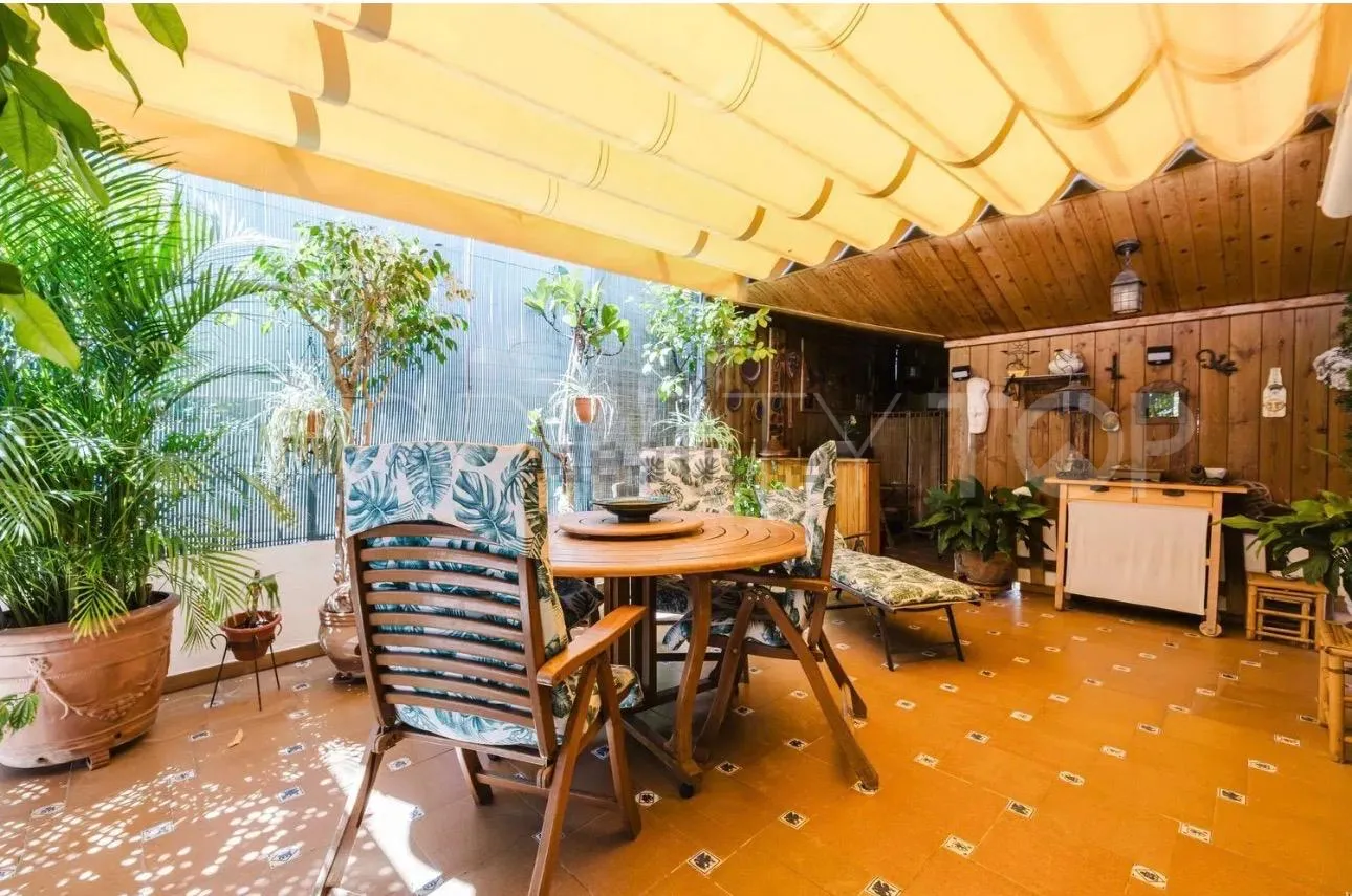 Buy town house with 4 bedrooms in San Pedro de Alcantara