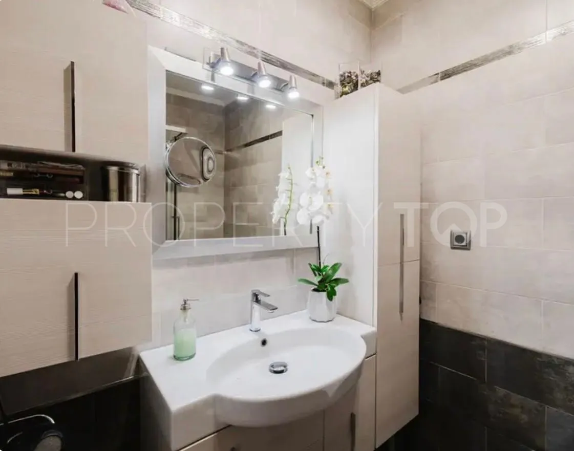 Buy town house with 4 bedrooms in San Pedro de Alcantara