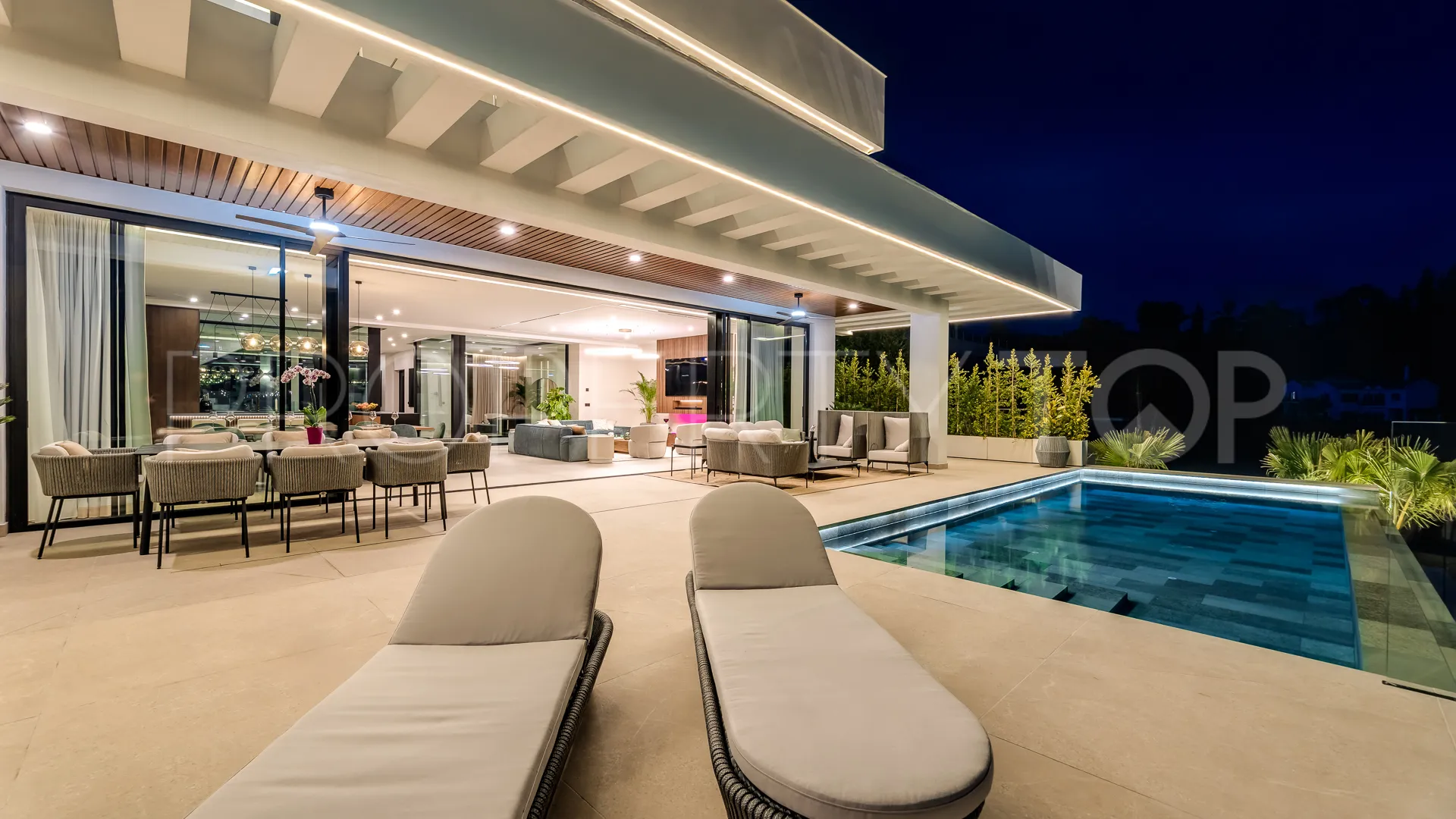 Villa in El Madroñal for sale