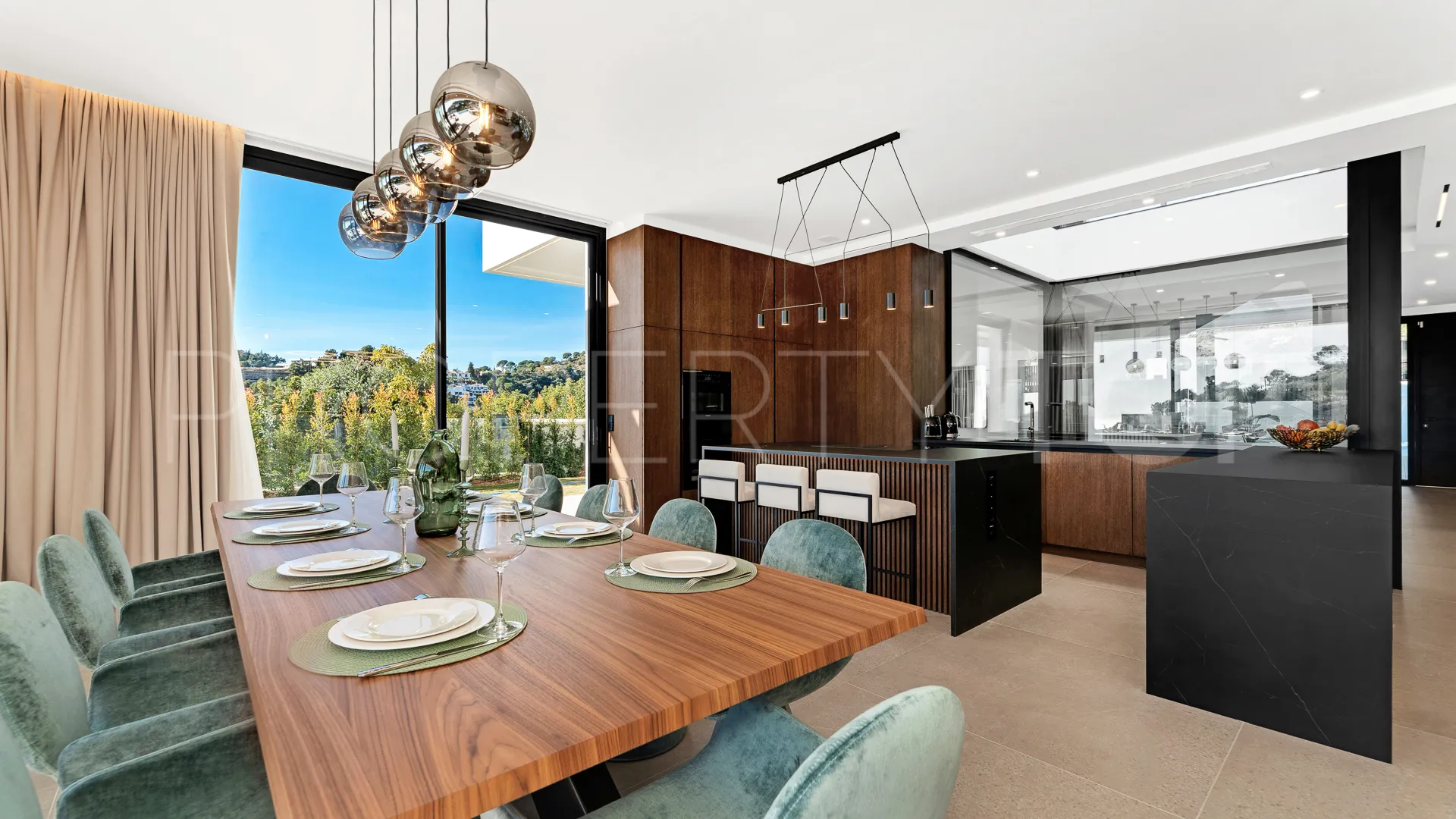 Villa in El Madroñal for sale