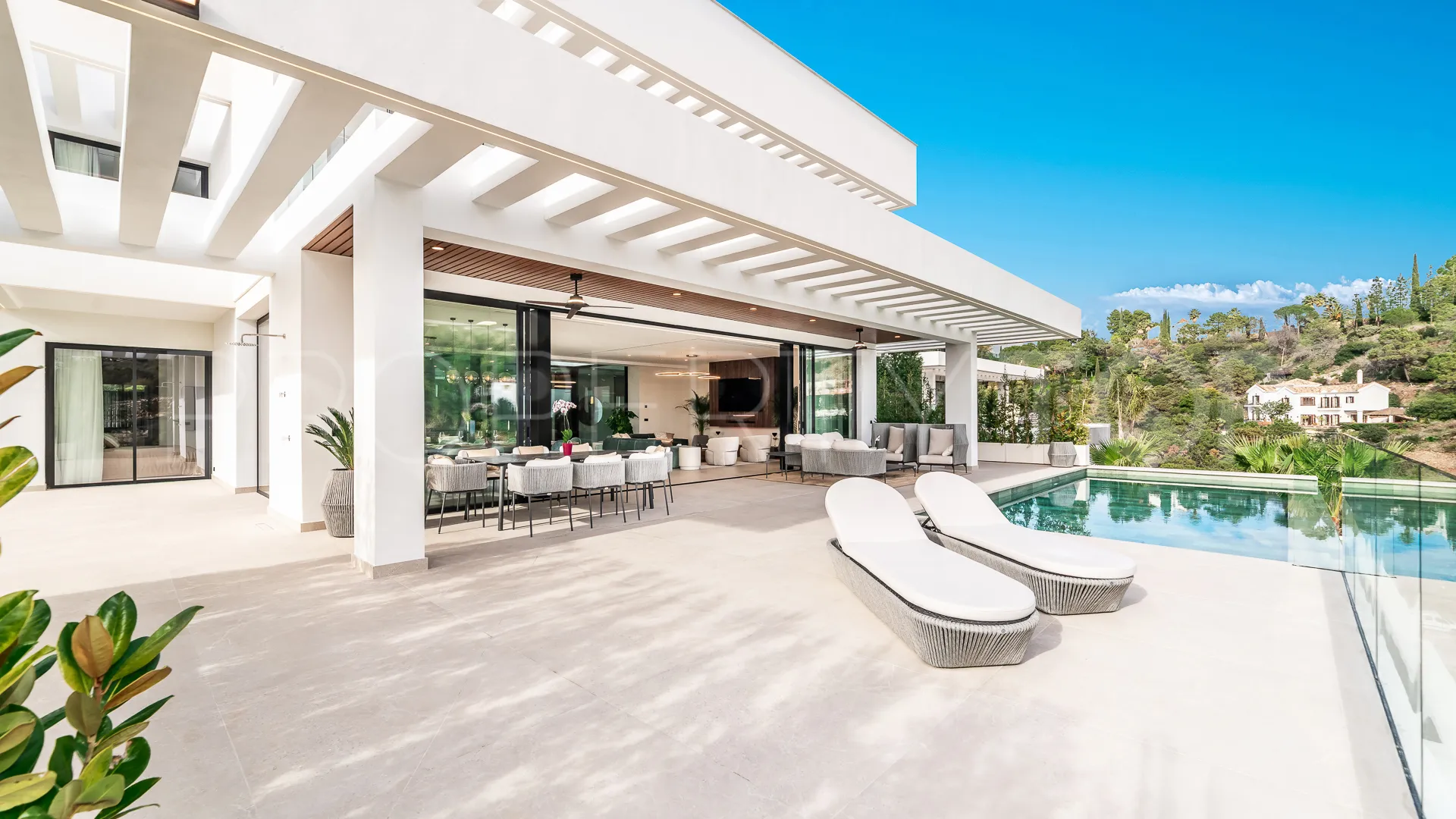Villa in El Madroñal for sale