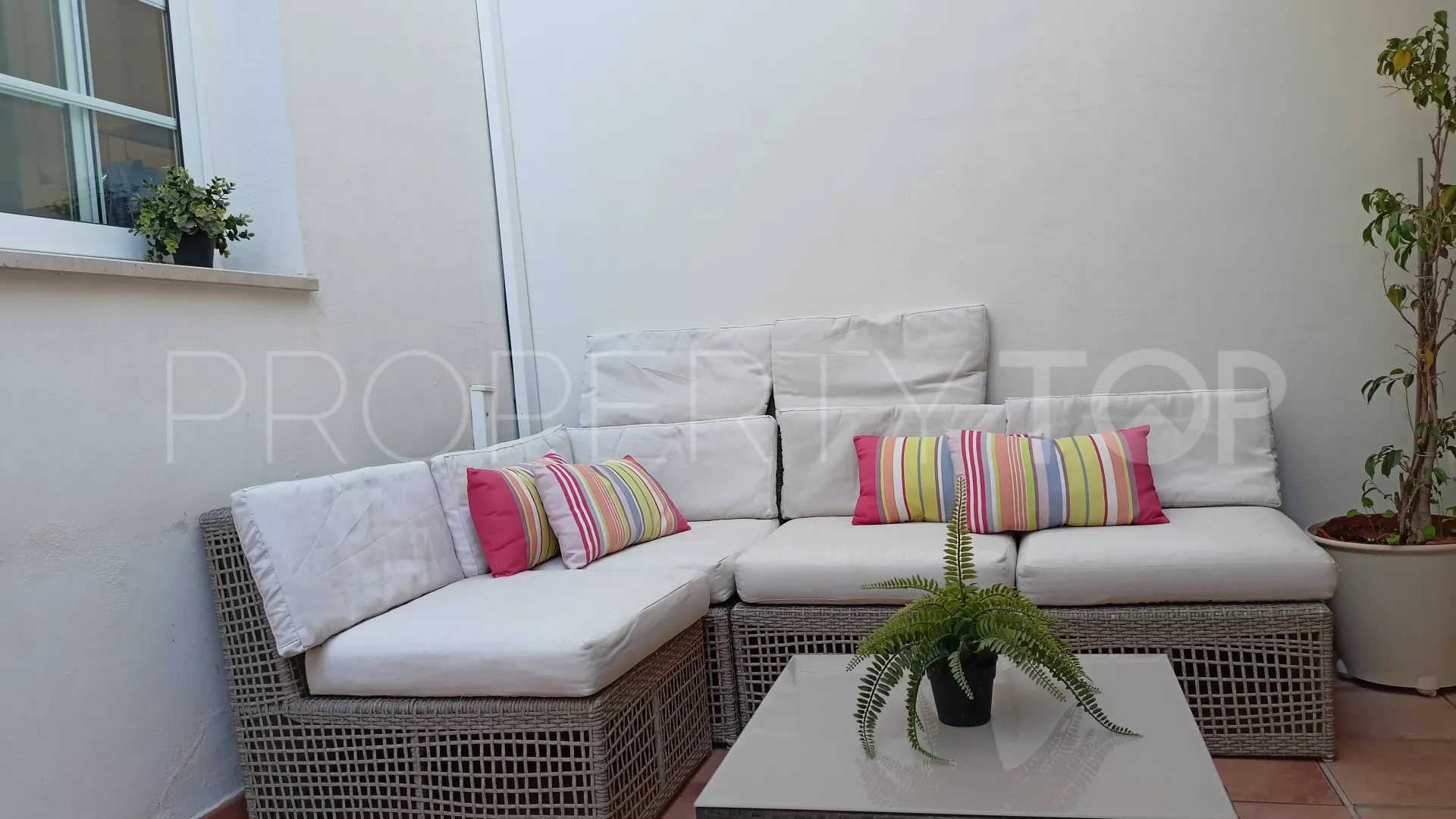 For sale town house with 3 bedrooms in Pinares de San Antón