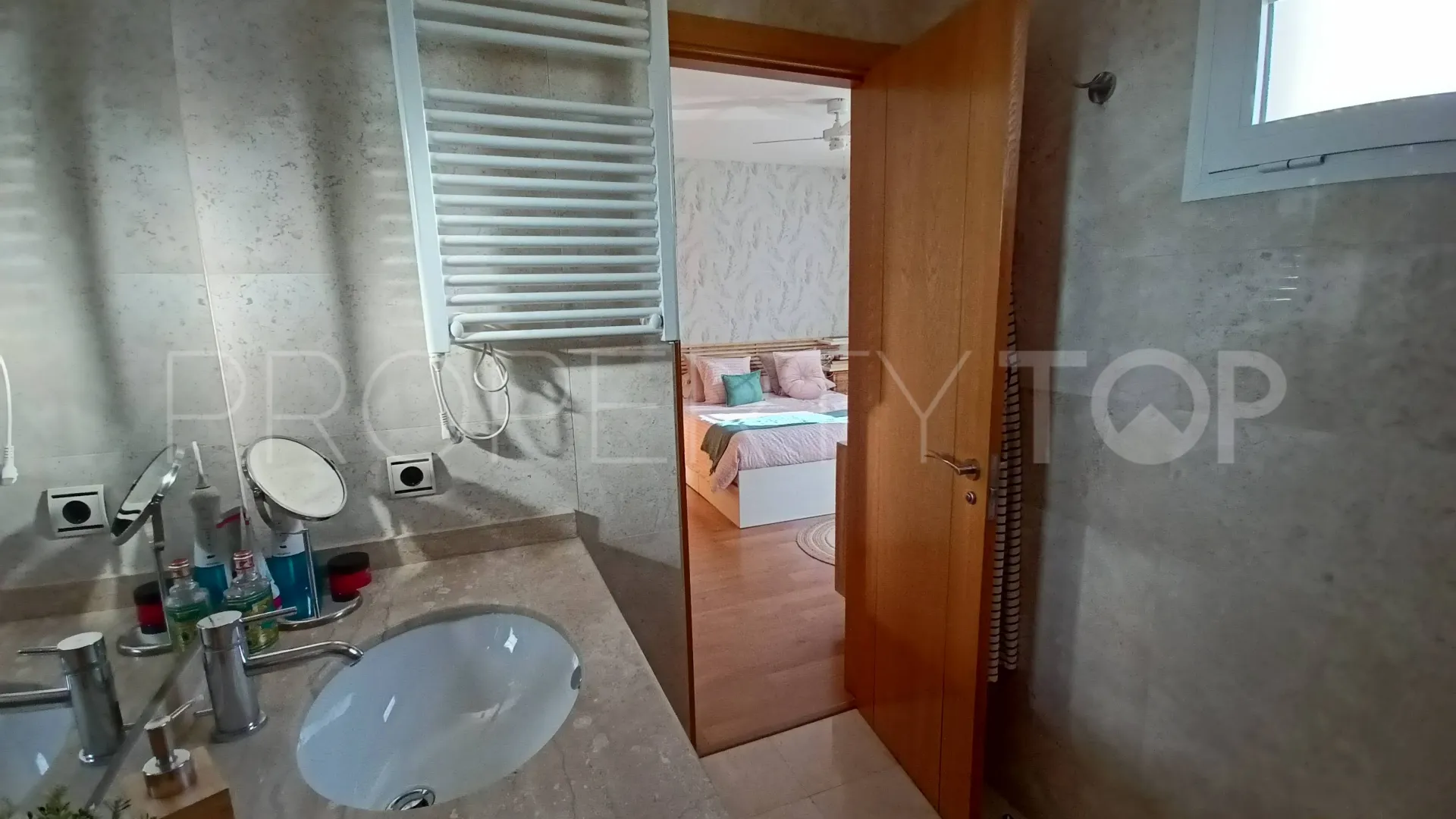 For sale town house with 3 bedrooms in Pinares de San Antón