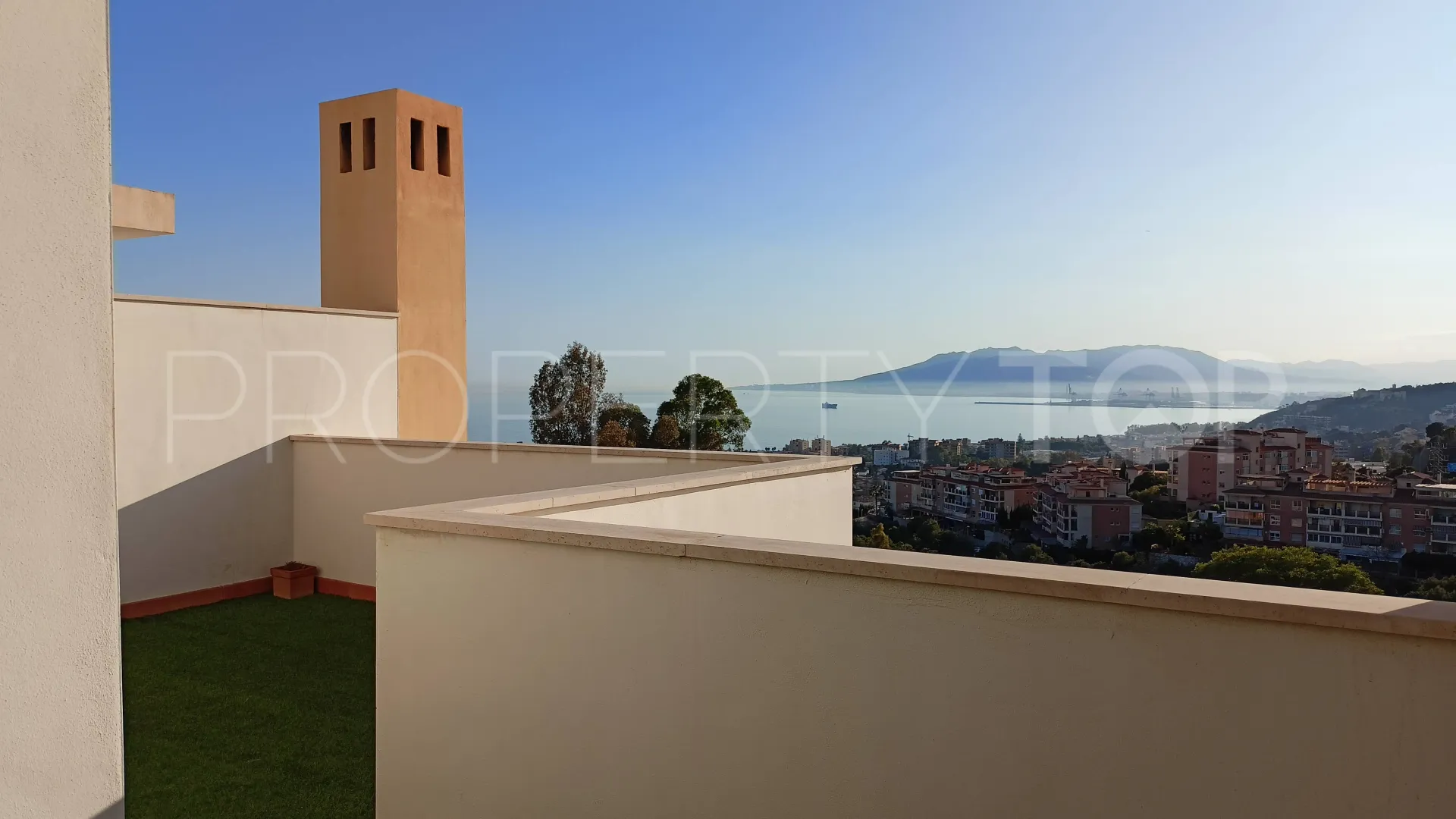 For sale town house with 3 bedrooms in Pinares de San Antón