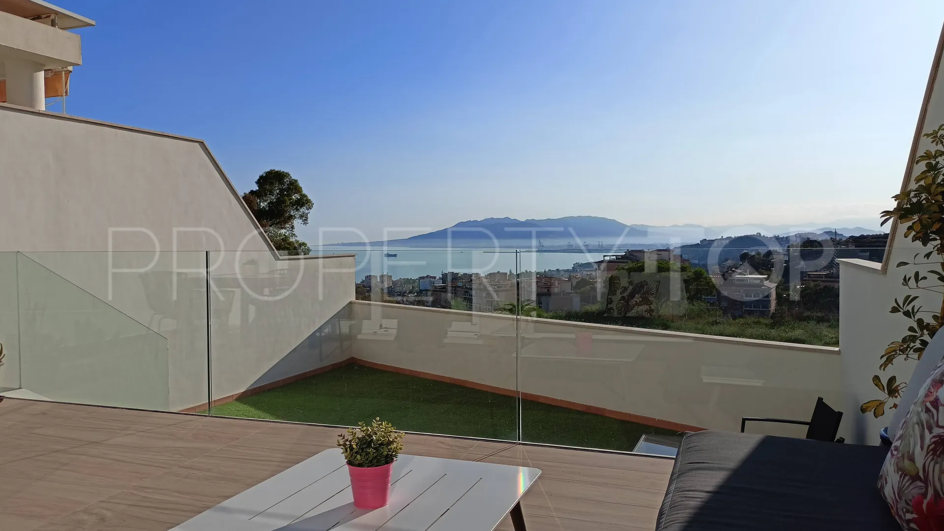 For sale town house with 3 bedrooms in Pinares de San Antón