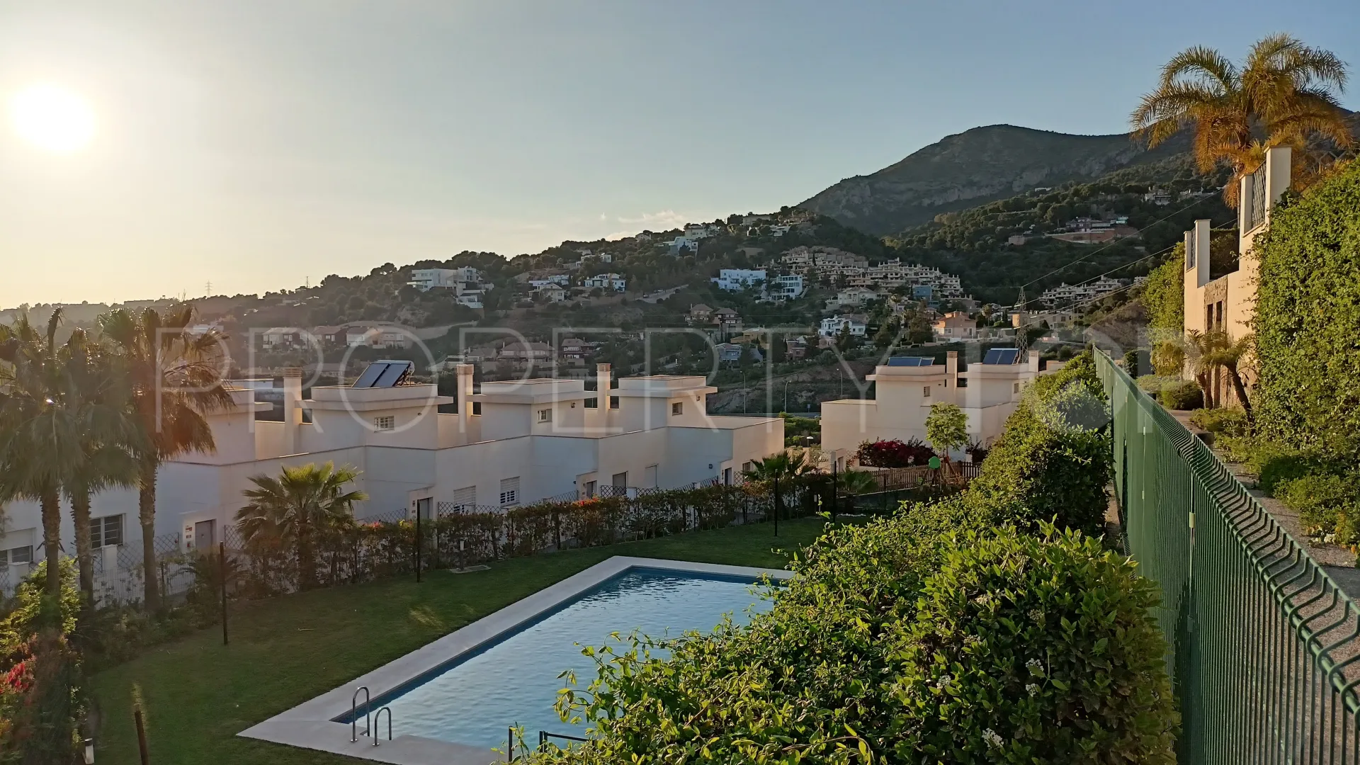 For sale town house with 3 bedrooms in Pinares de San Antón