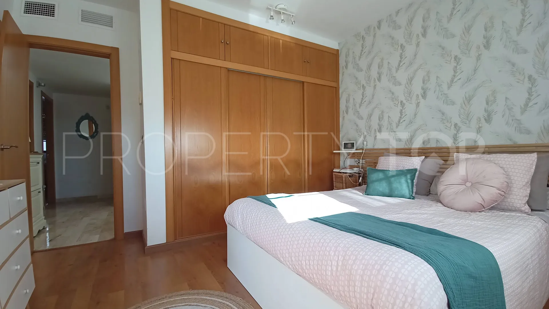 For sale town house with 3 bedrooms in Pinares de San Antón
