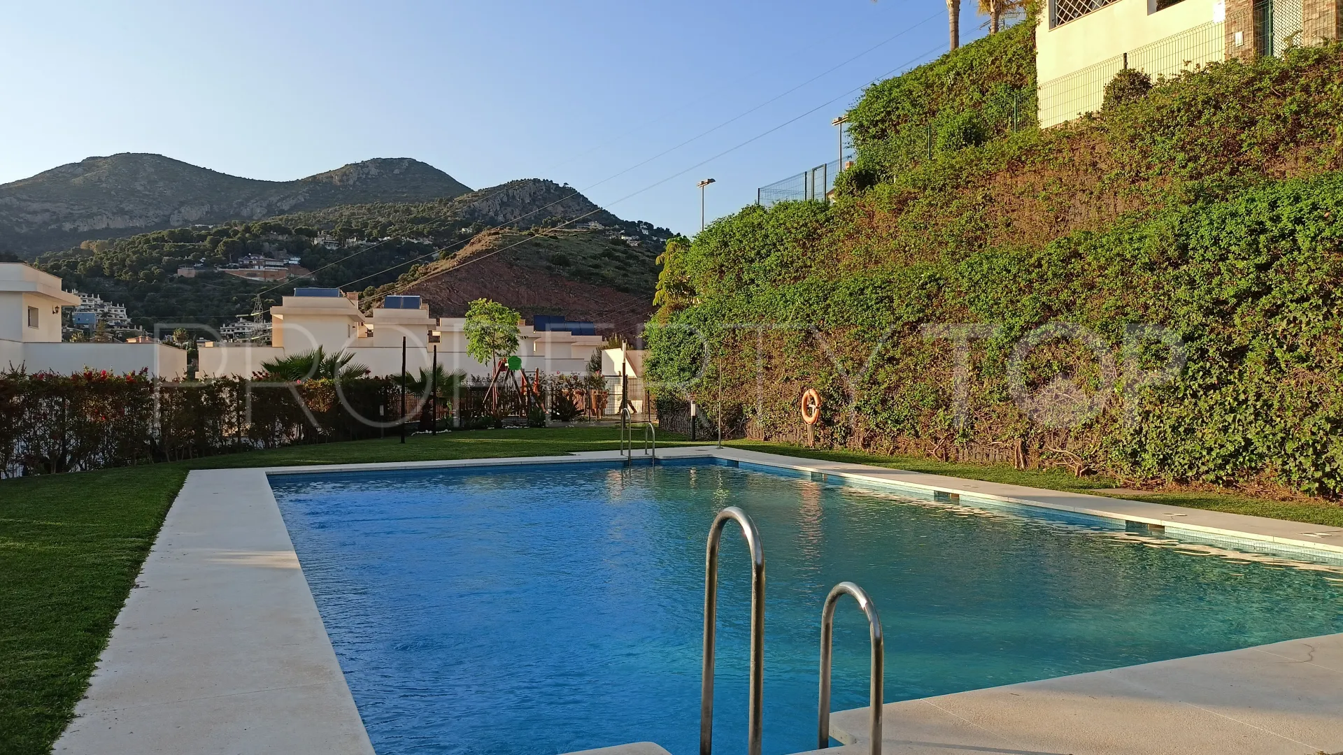 For sale town house with 3 bedrooms in Pinares de San Antón