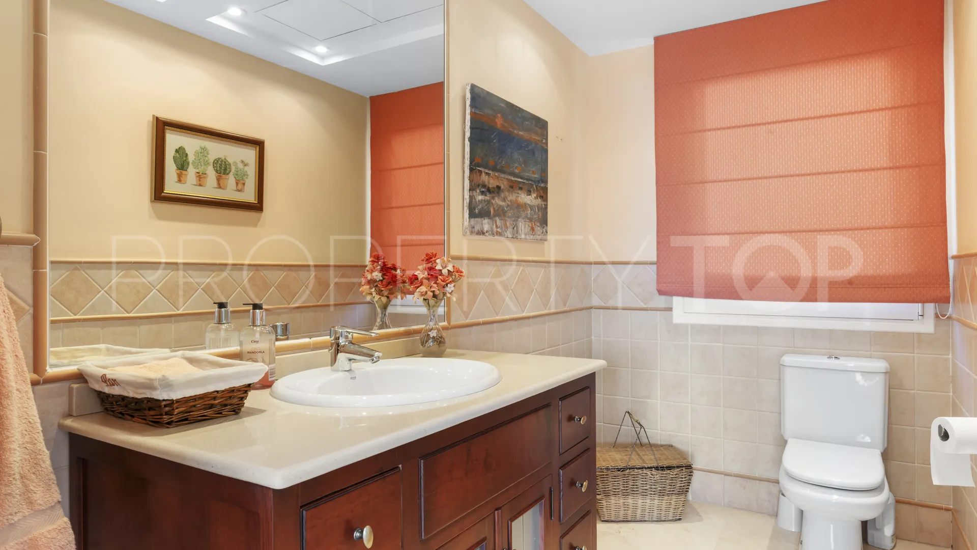 Se vende villa de 6 dormitorios en Paraiso Alto