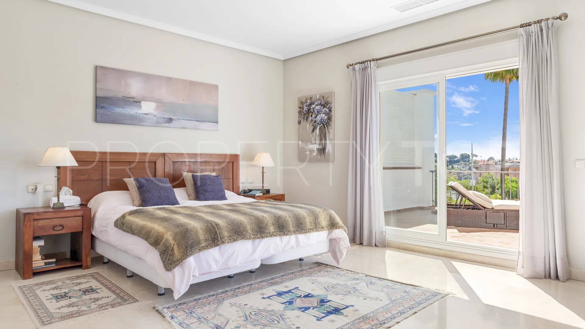 Se vende villa de 6 dormitorios en Paraiso Alto