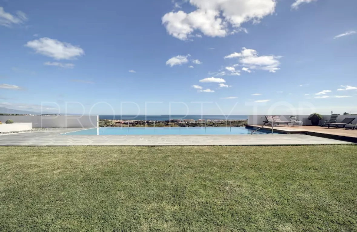 6 bedrooms villa in Manilva for sale