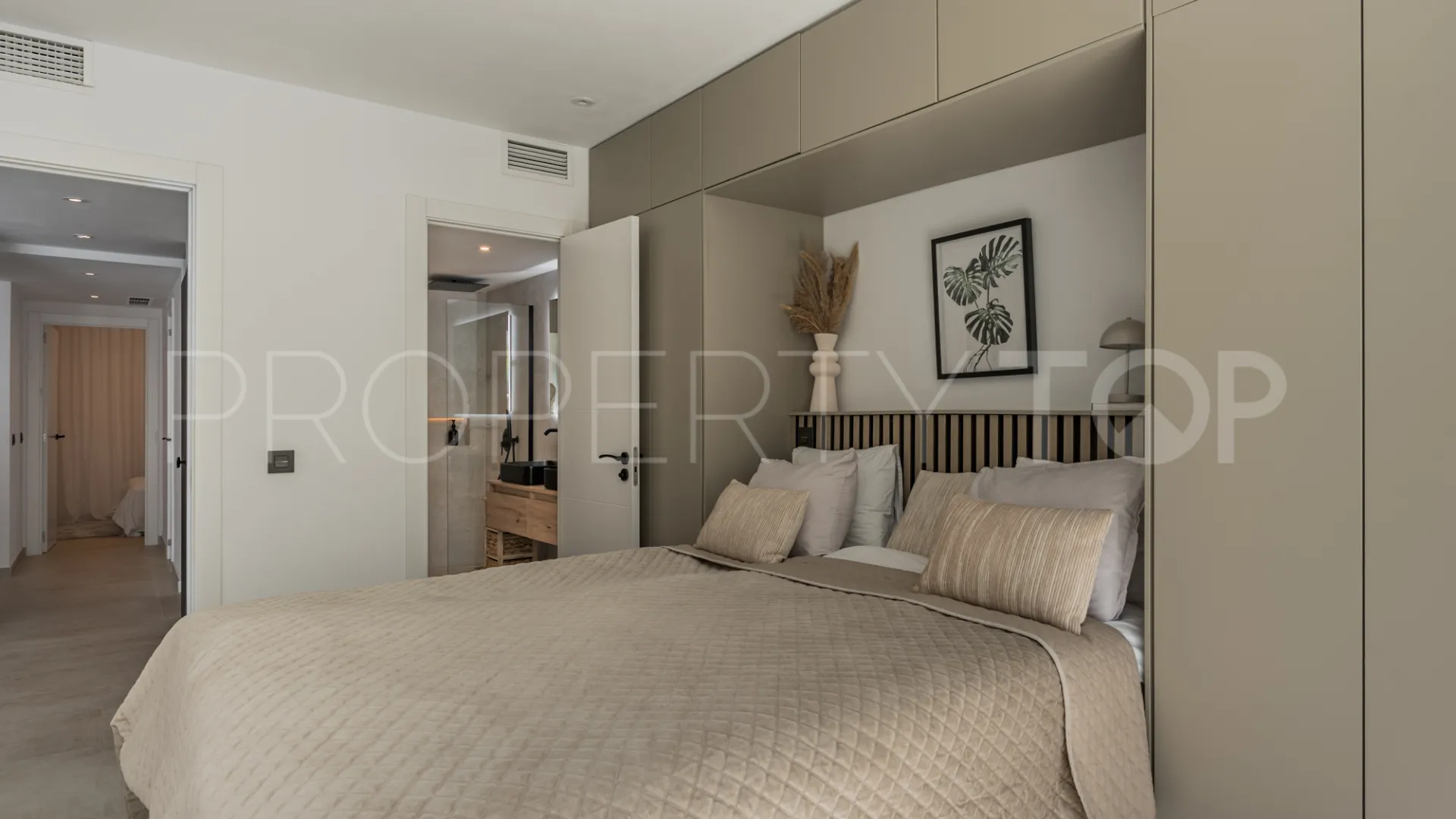 Apartamento planta baja de 3 dormitorios en venta en La Quinta