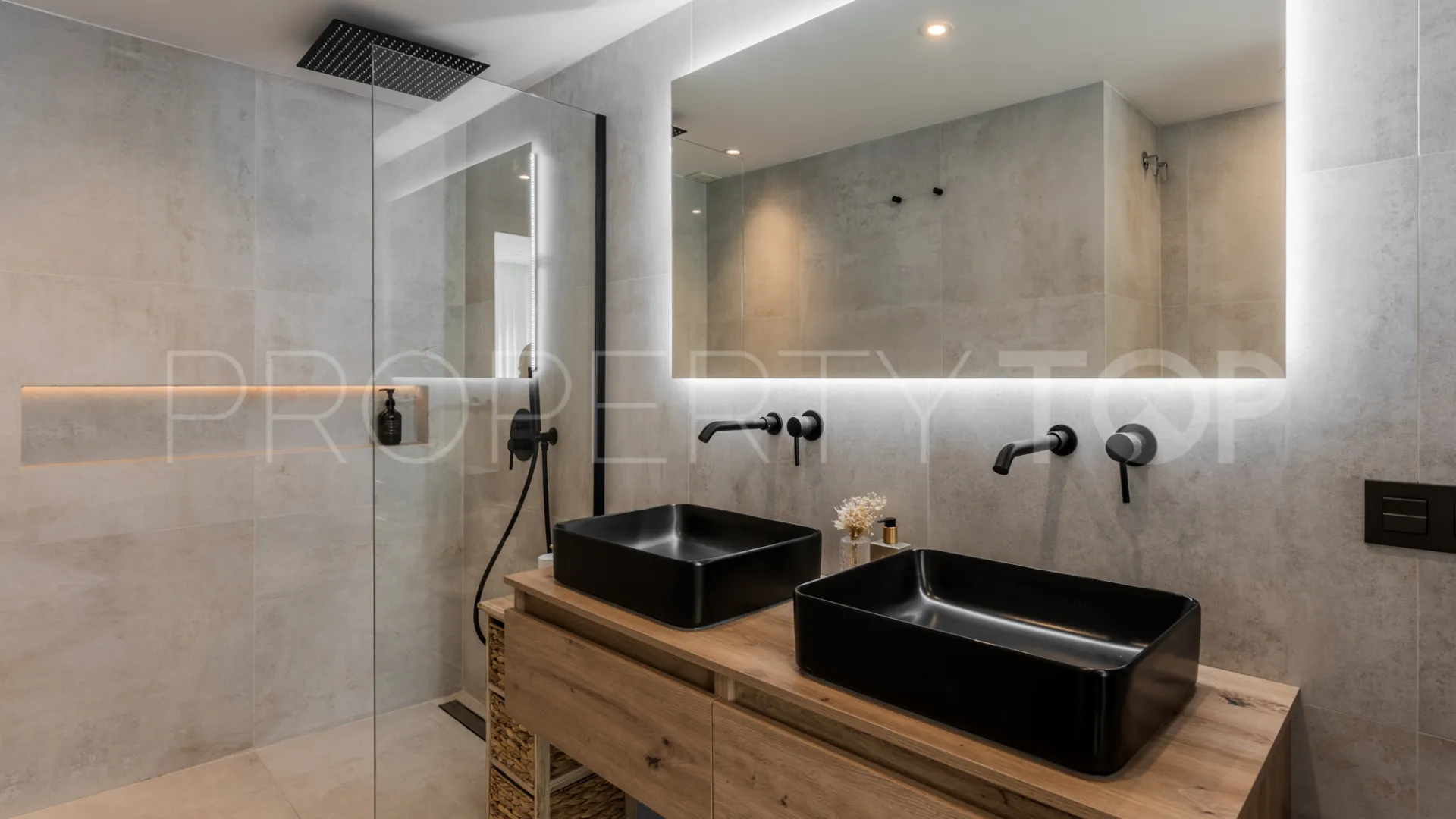 Apartamento planta baja de 3 dormitorios en venta en La Quinta
