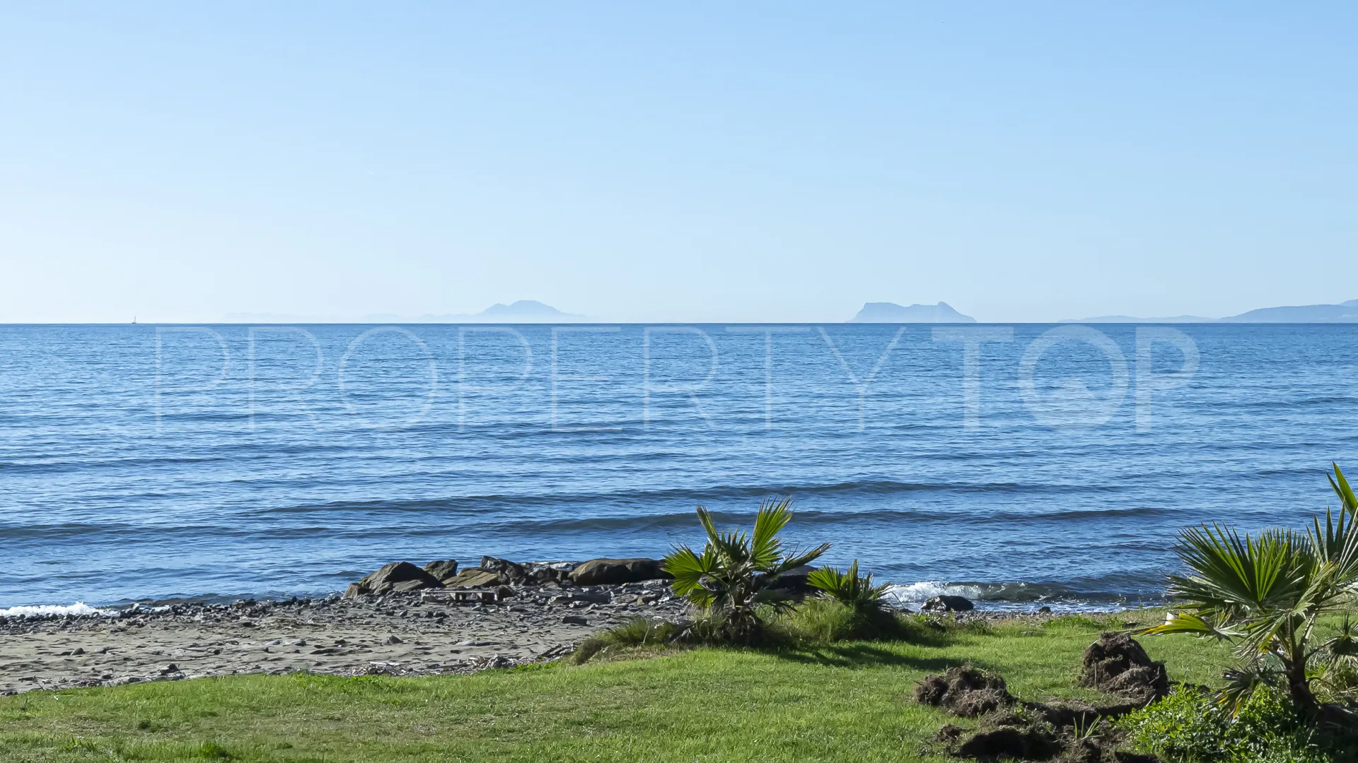 Ground floor apartment for sale in Menara Beach