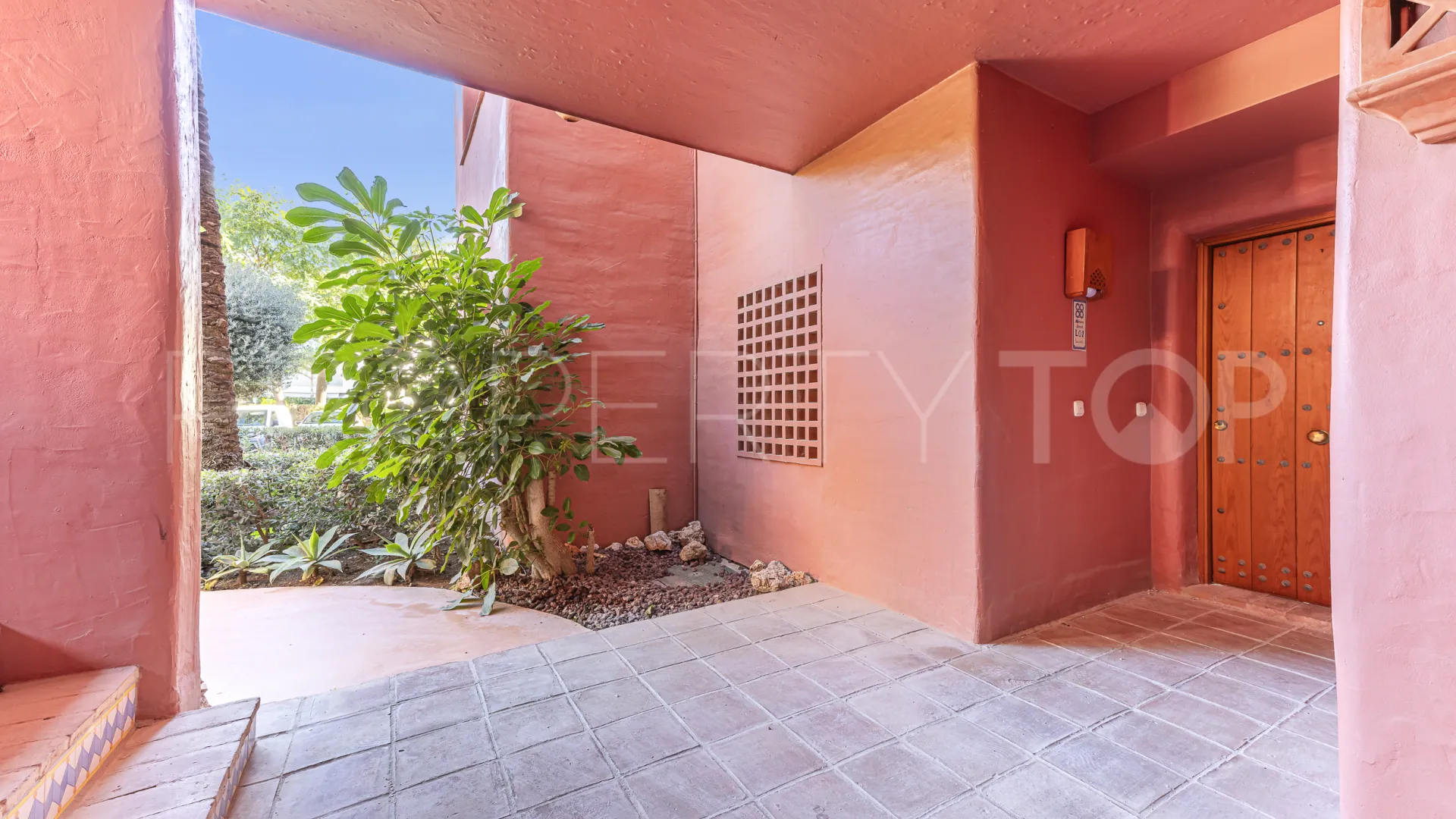 Ground floor apartment for sale in Menara Beach