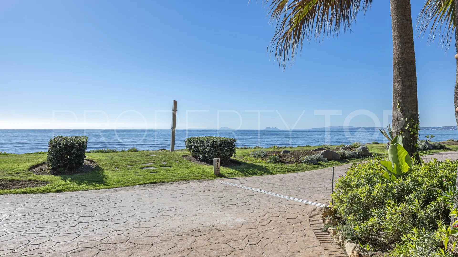 Ground floor apartment for sale in Menara Beach