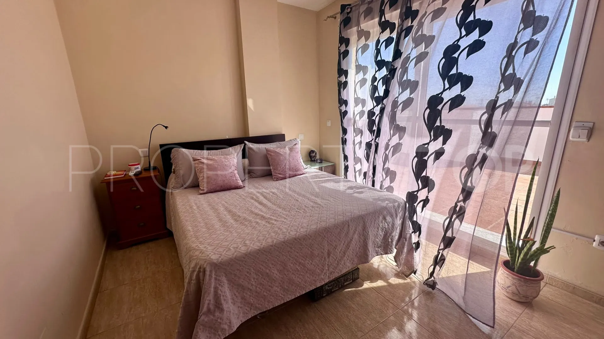 Ático con 3 dormitorios a la venta en San Pedro de Alcantara