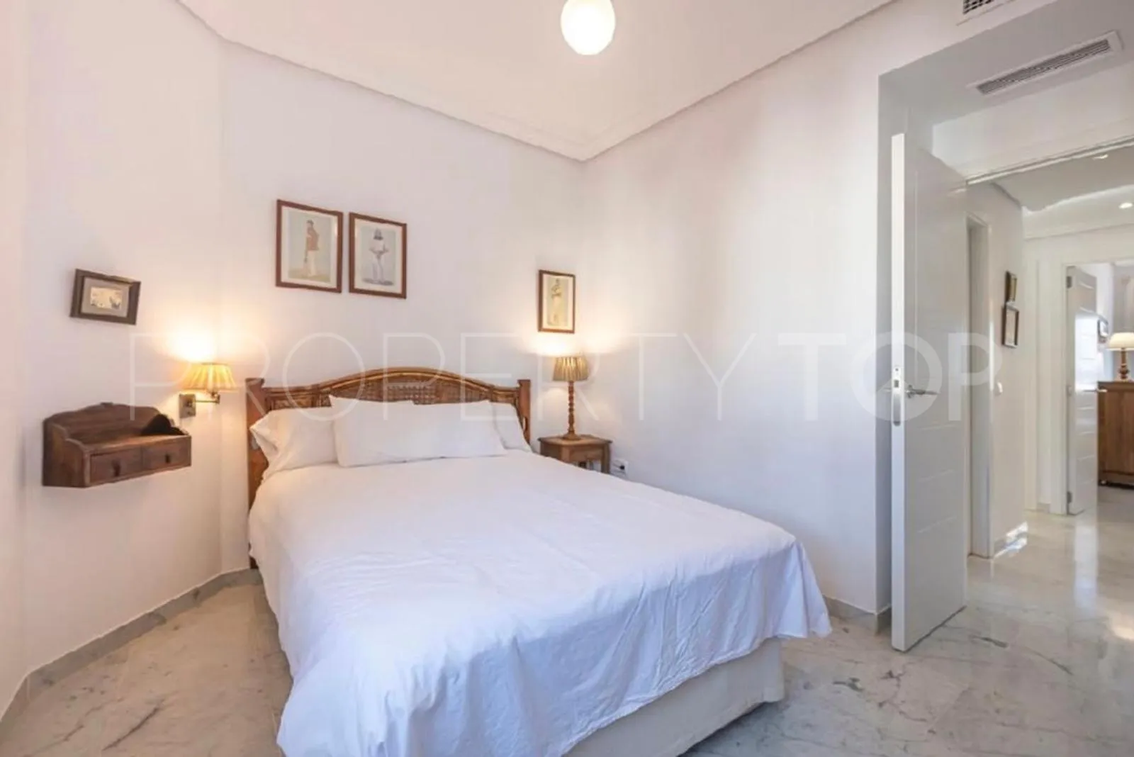 Apartment for sale in Bahia de Marbella